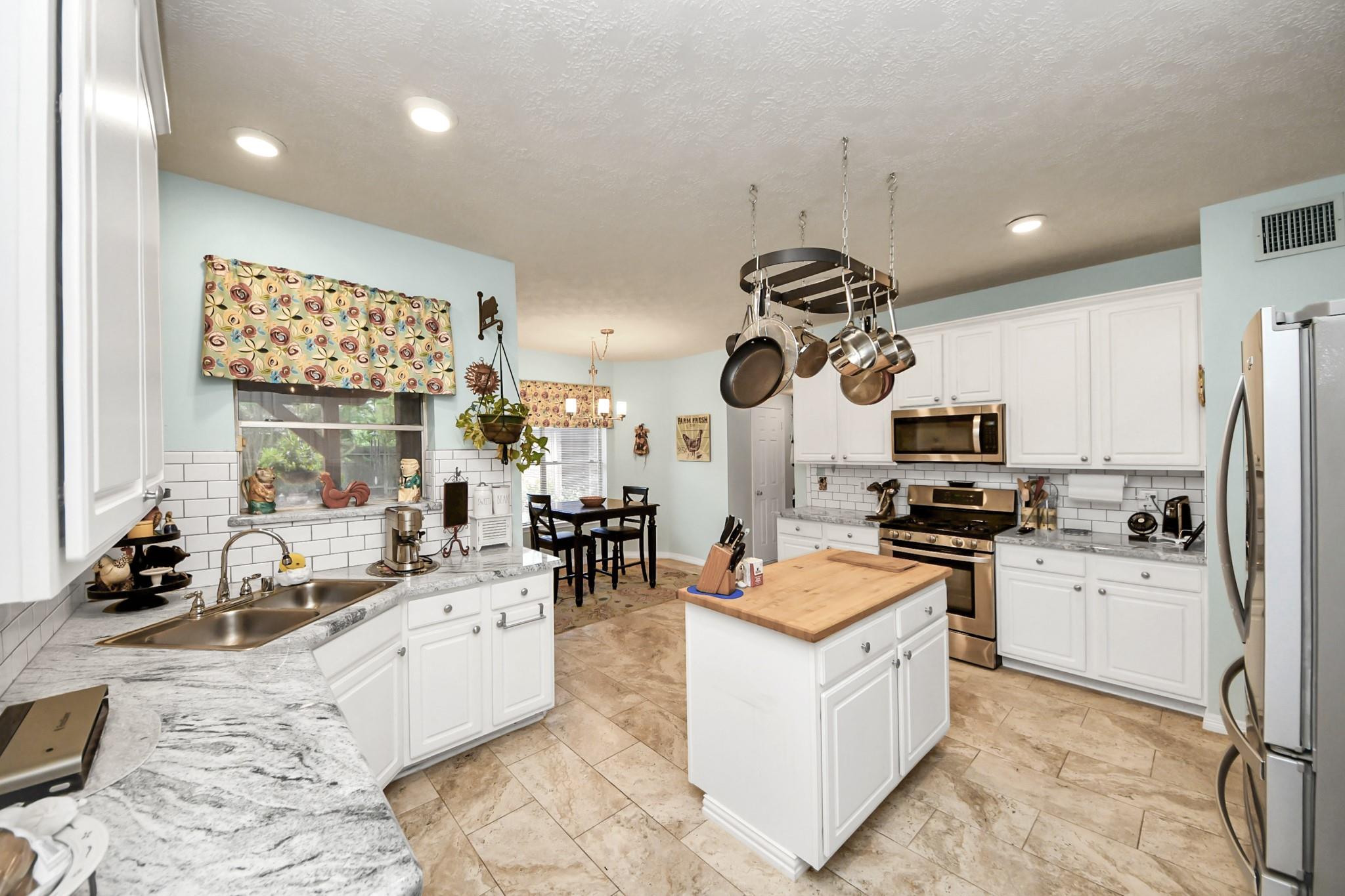 1408 N Pine Orchard Drive