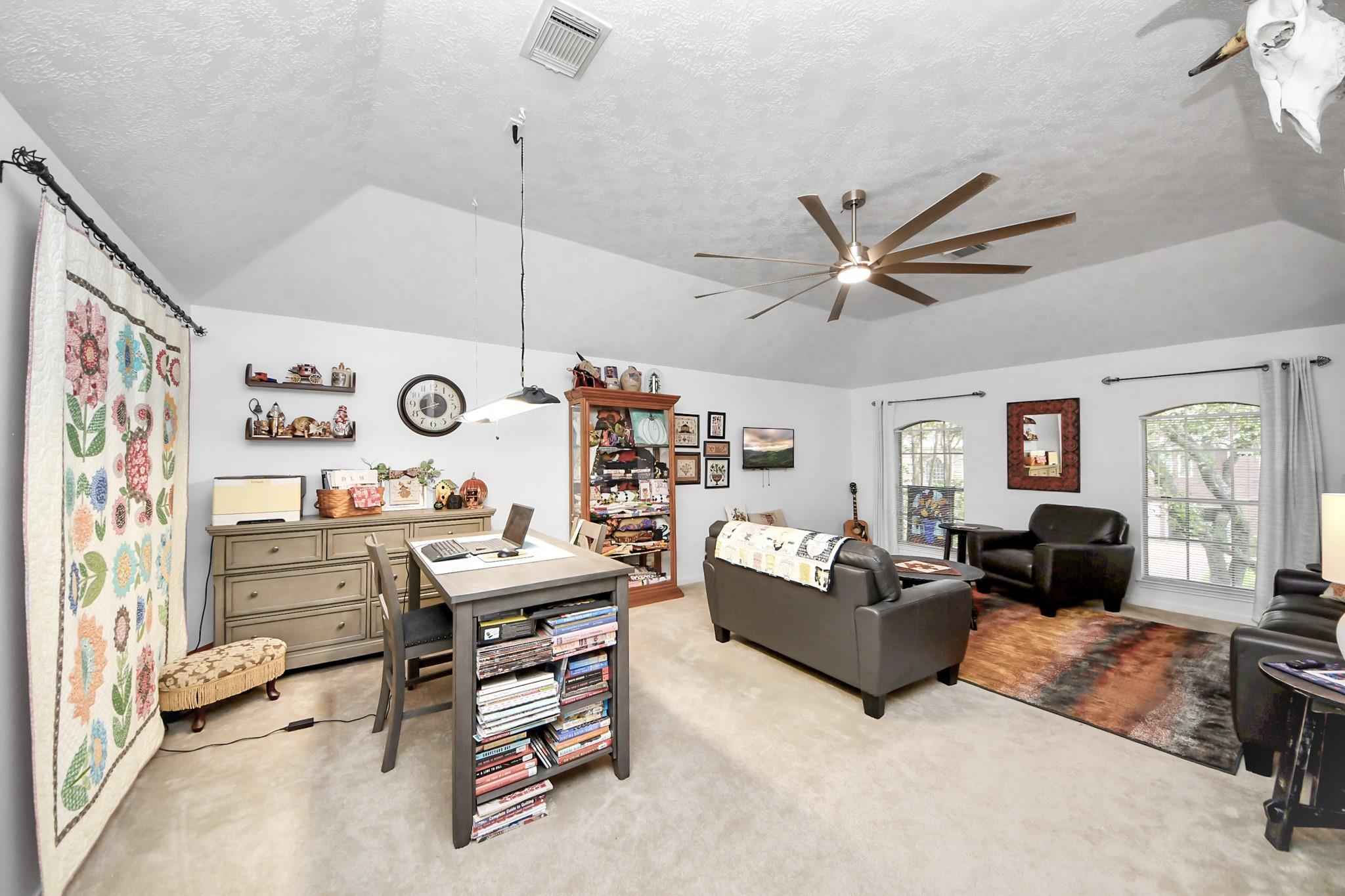 1408 N Pine Orchard Drive
