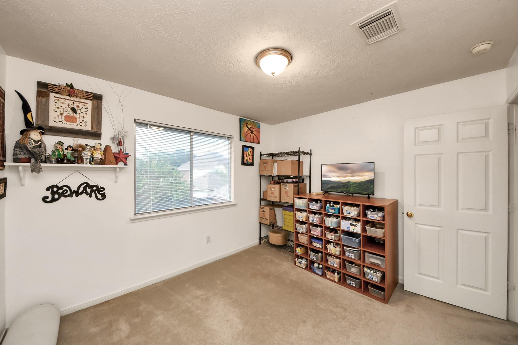 1408 N Pine Orchard Drive
