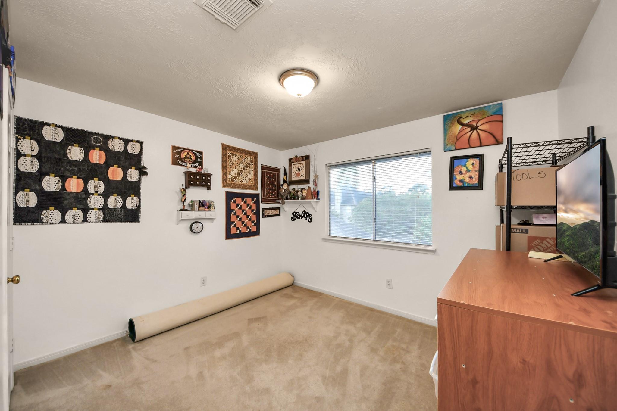 1408 N Pine Orchard Drive