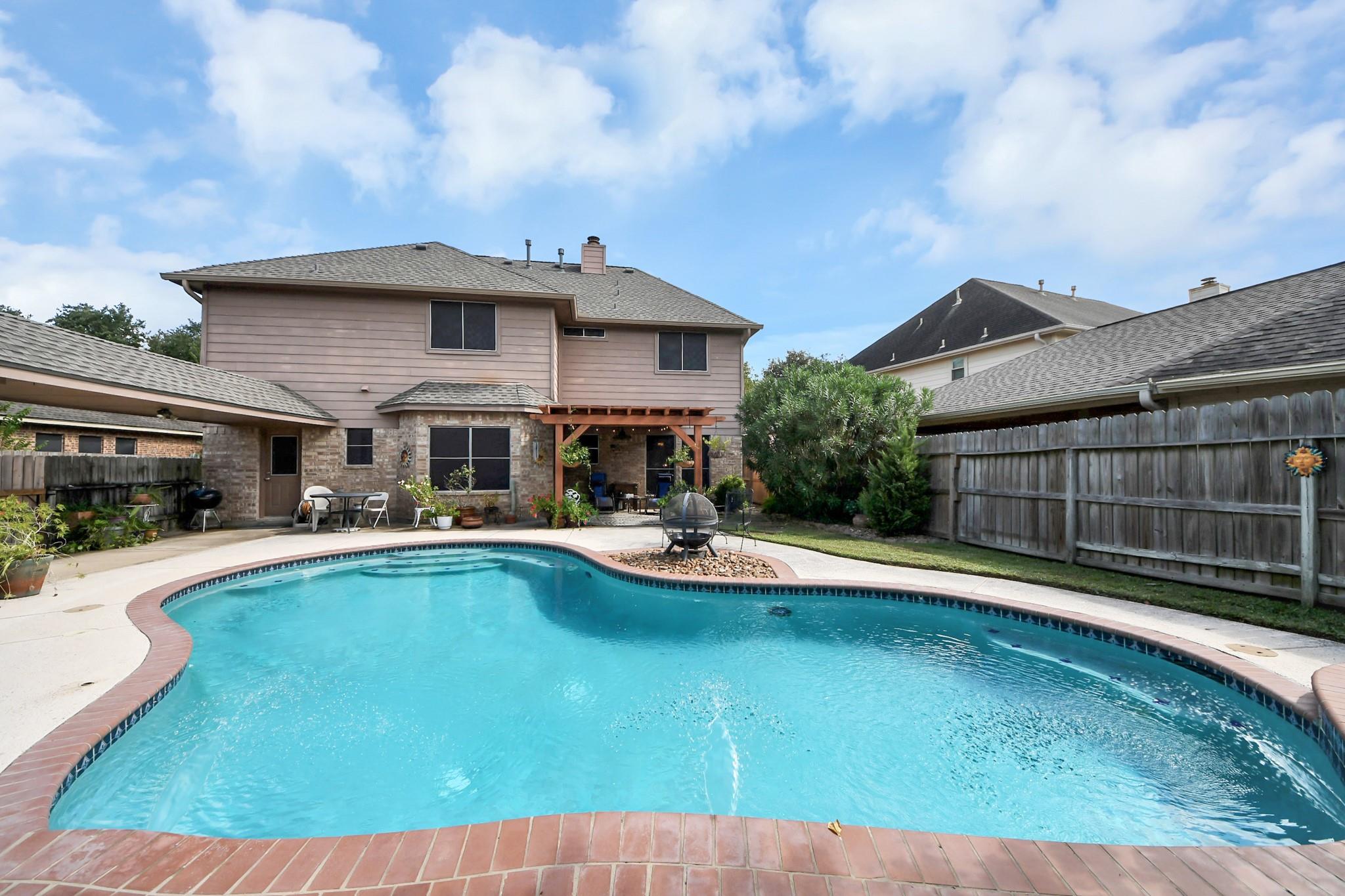1408 N Pine Orchard Drive
