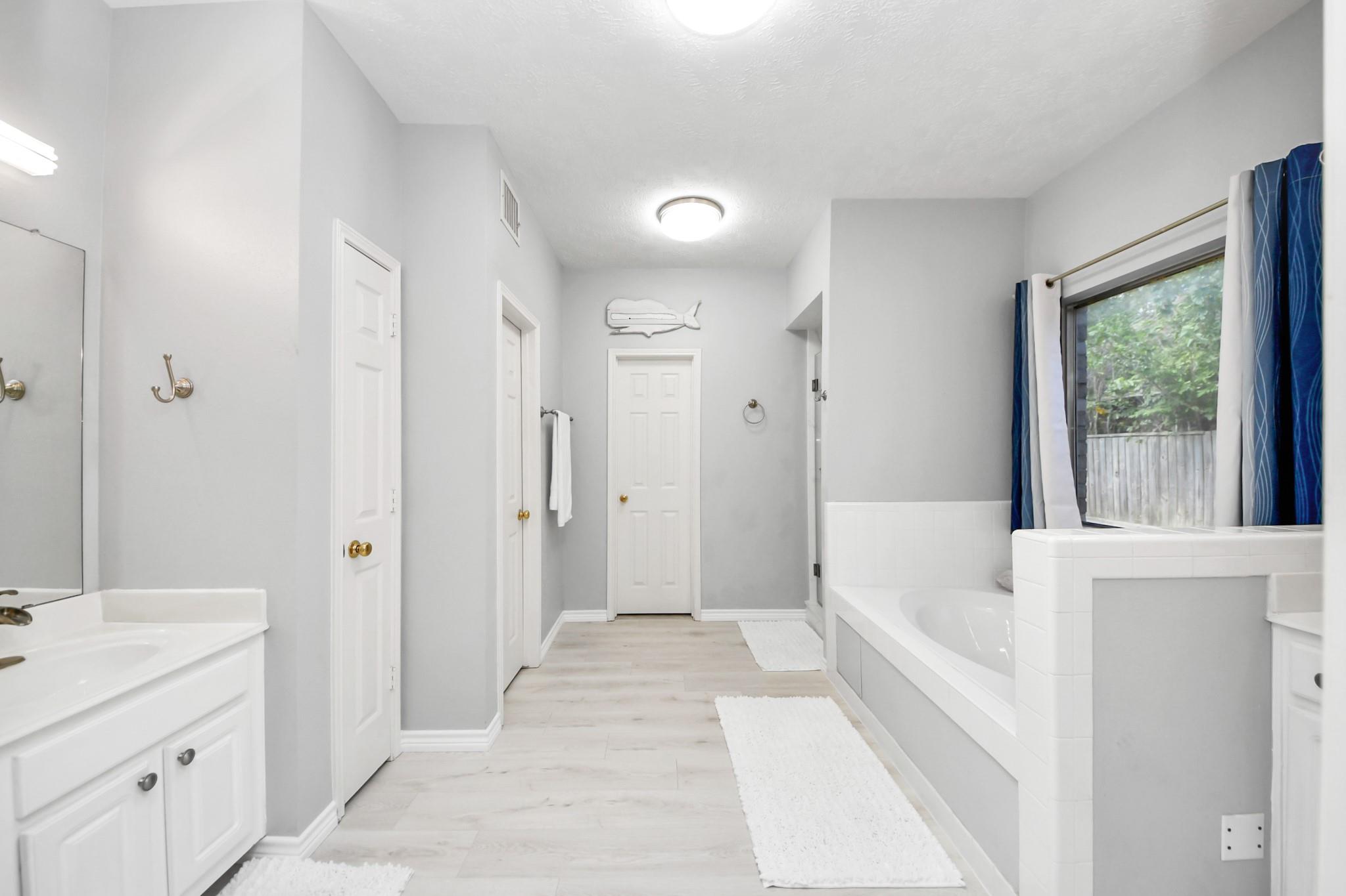 1408 N Pine Orchard Drive