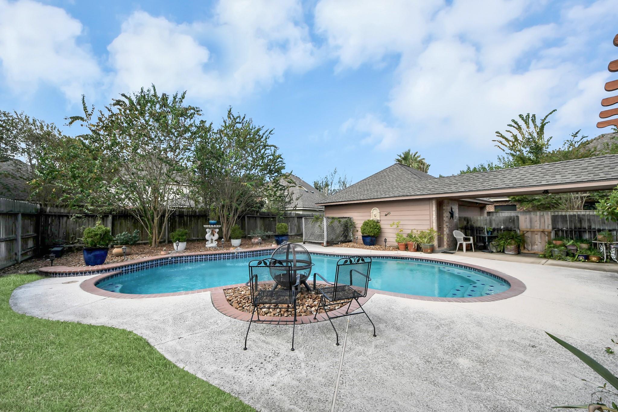 1408 N Pine Orchard Drive