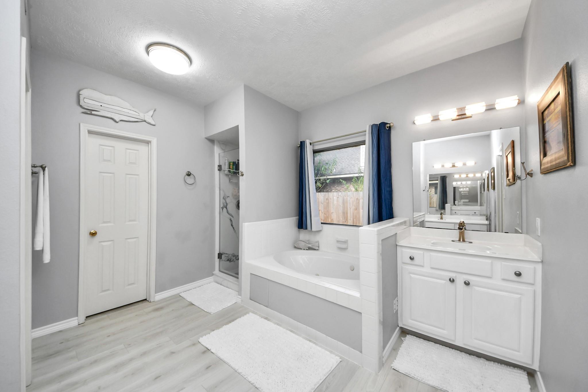 1408 N Pine Orchard Drive