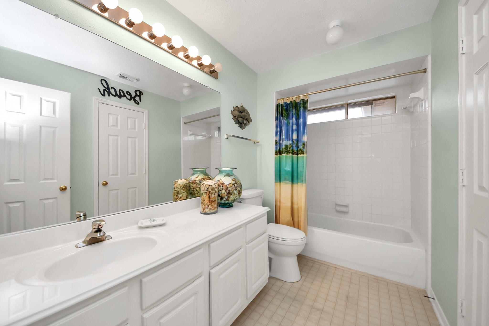 1408 N Pine Orchard Drive