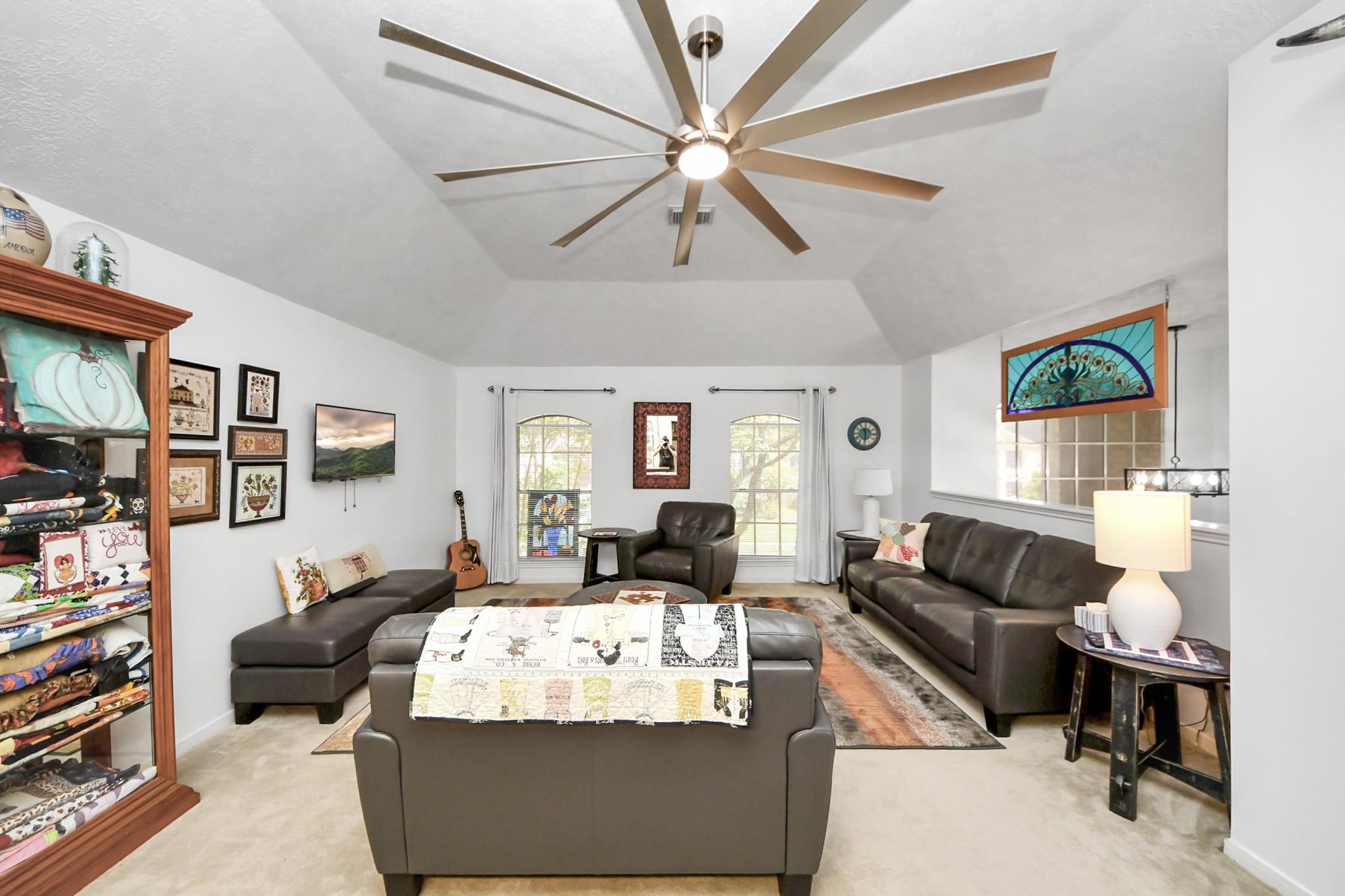 1408 N Pine Orchard Drive