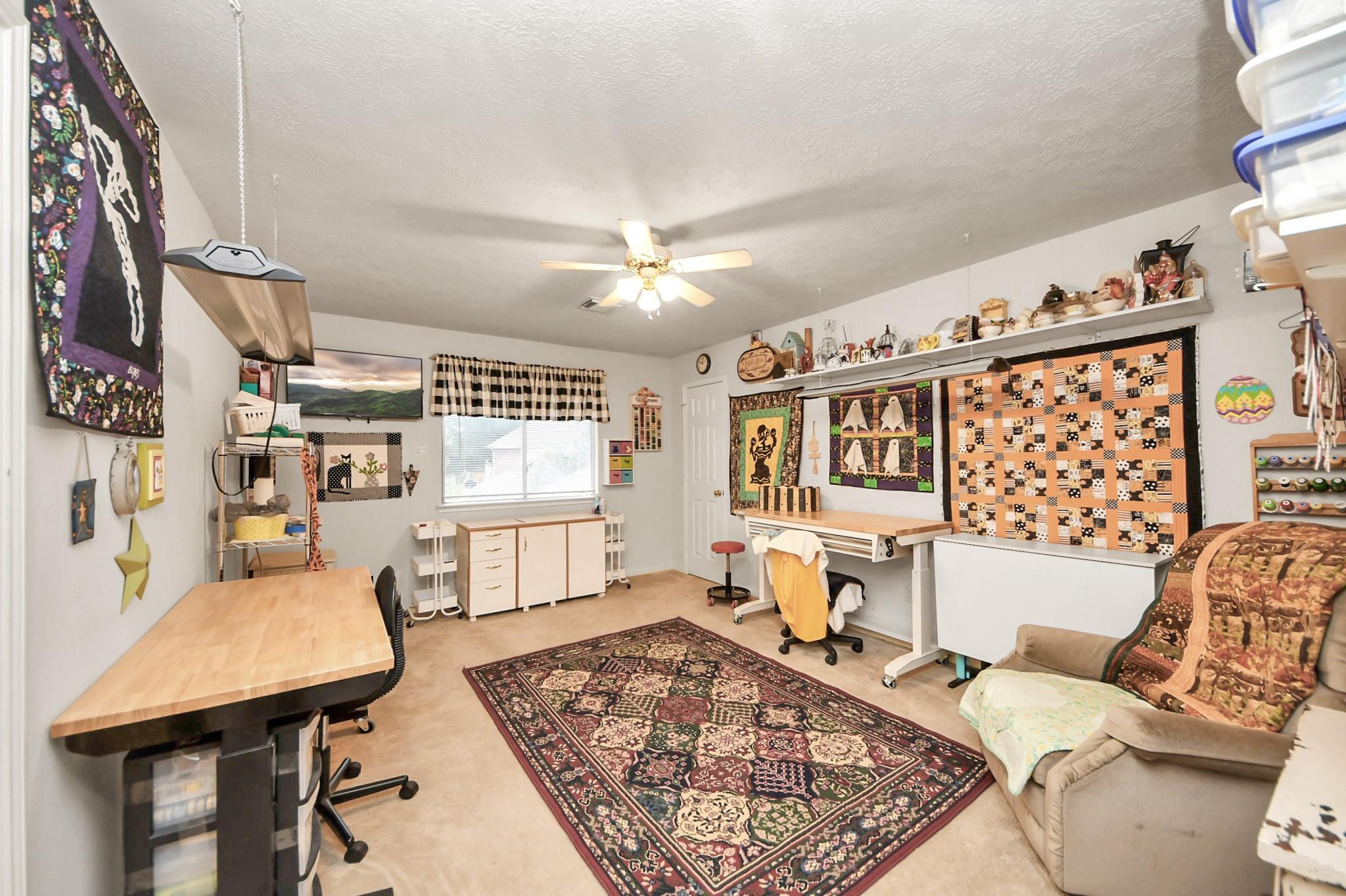 1408 N Pine Orchard Drive