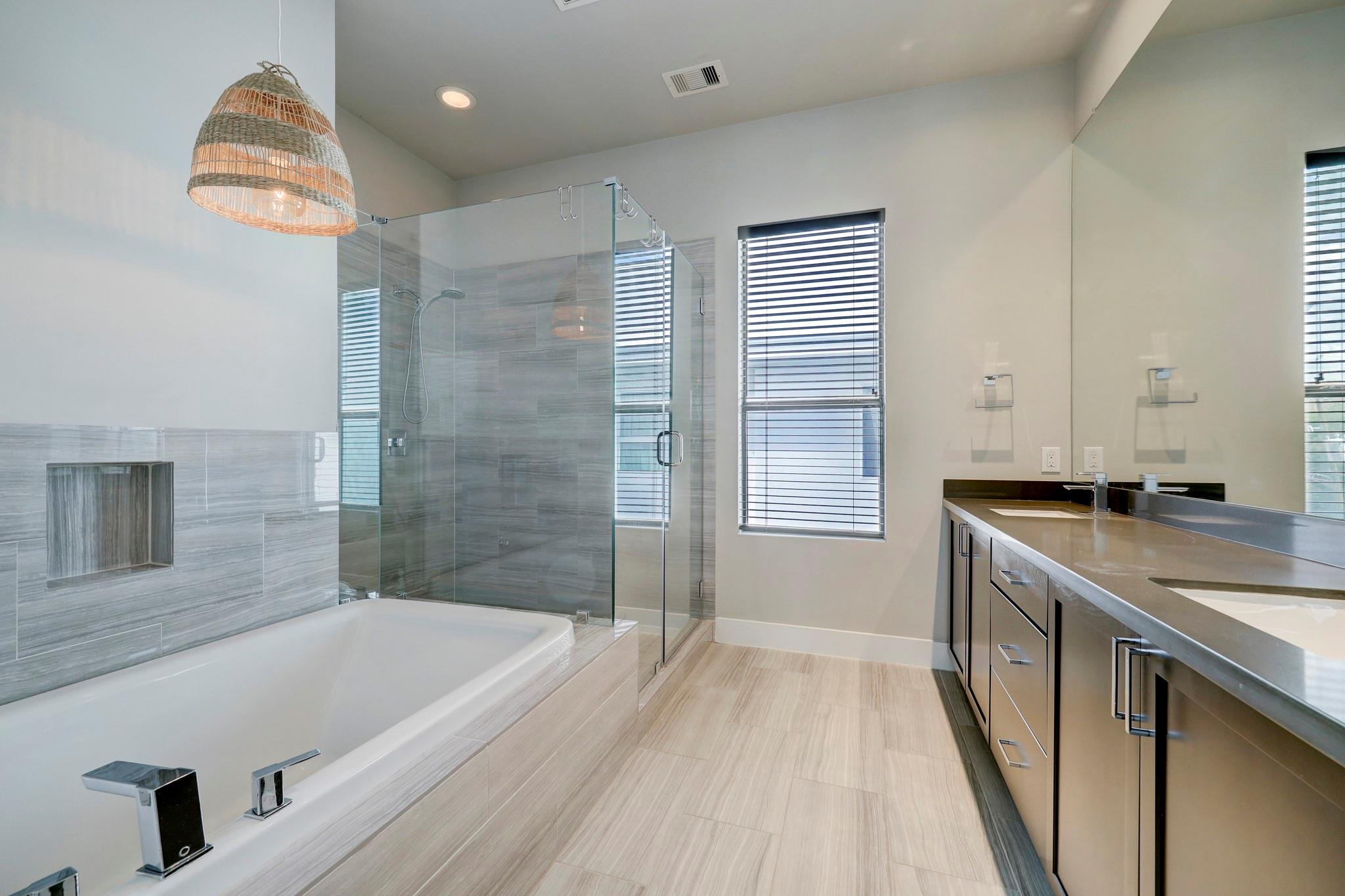 5622 Kiam Street # F