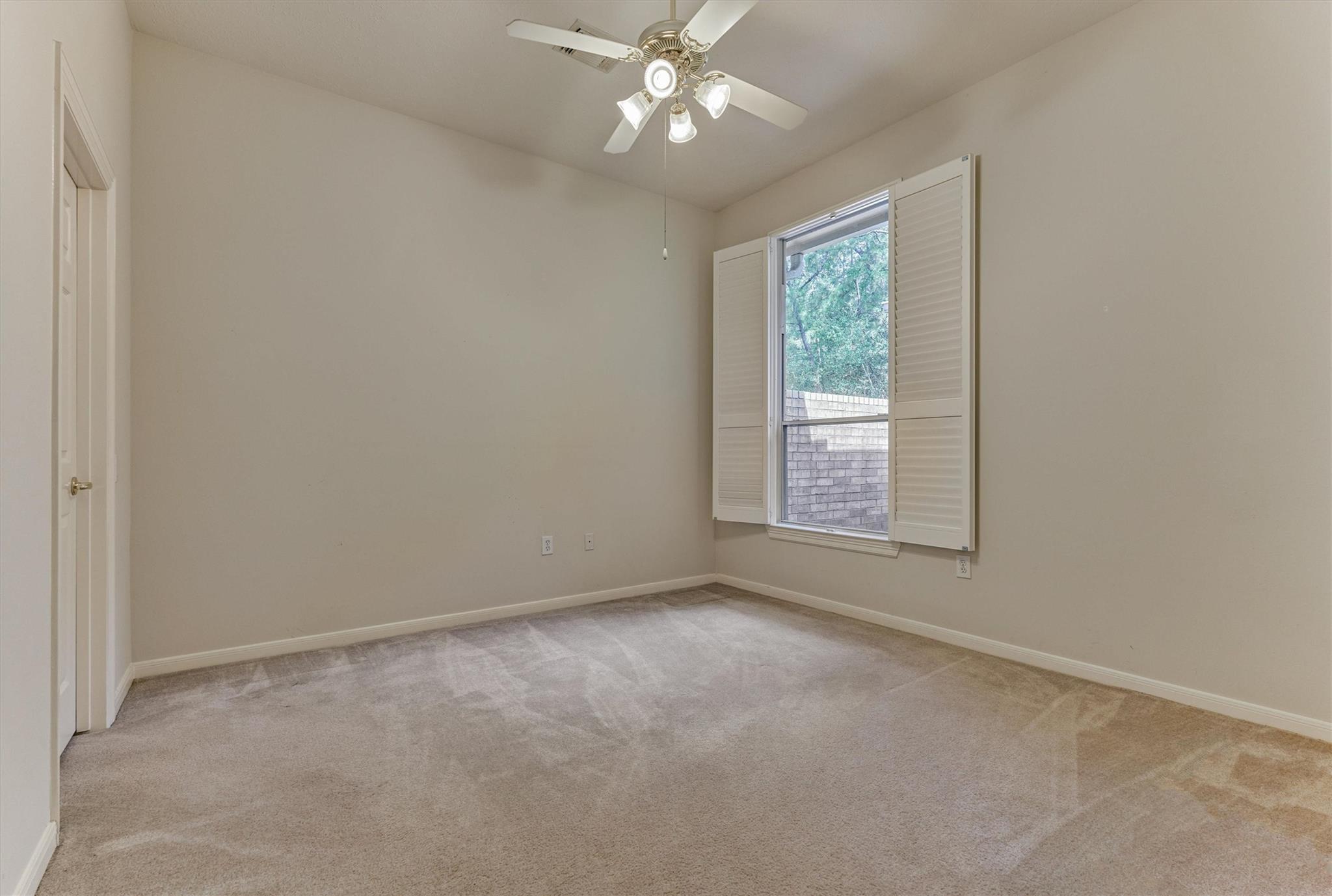 23 Meadowhawk Place