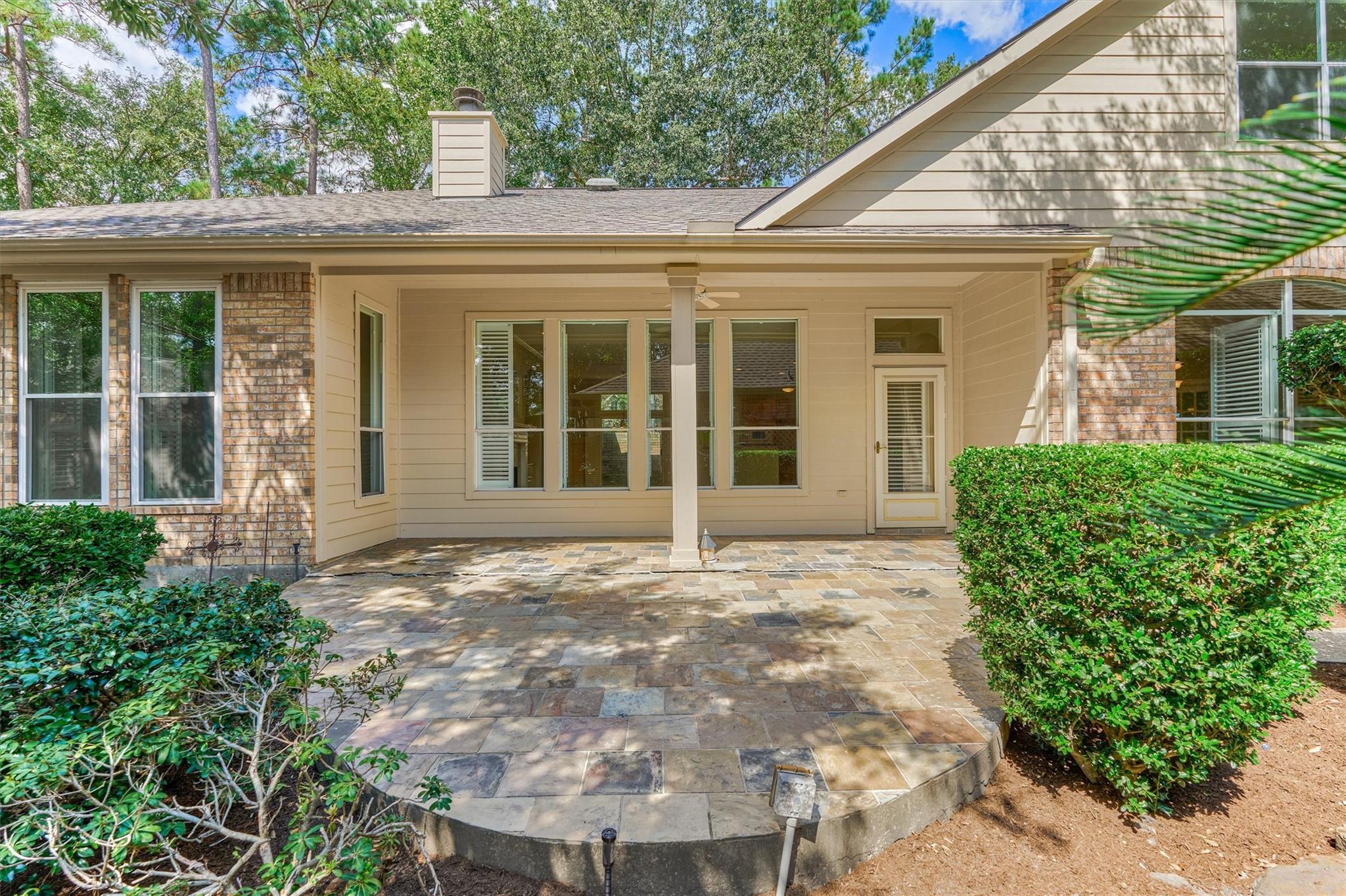 23 Meadowhawk Place