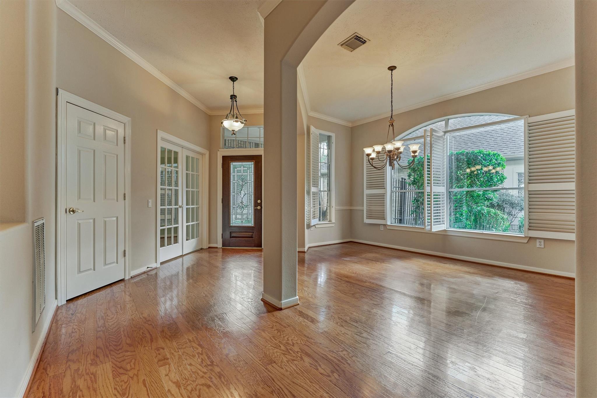 23 Meadowhawk Place