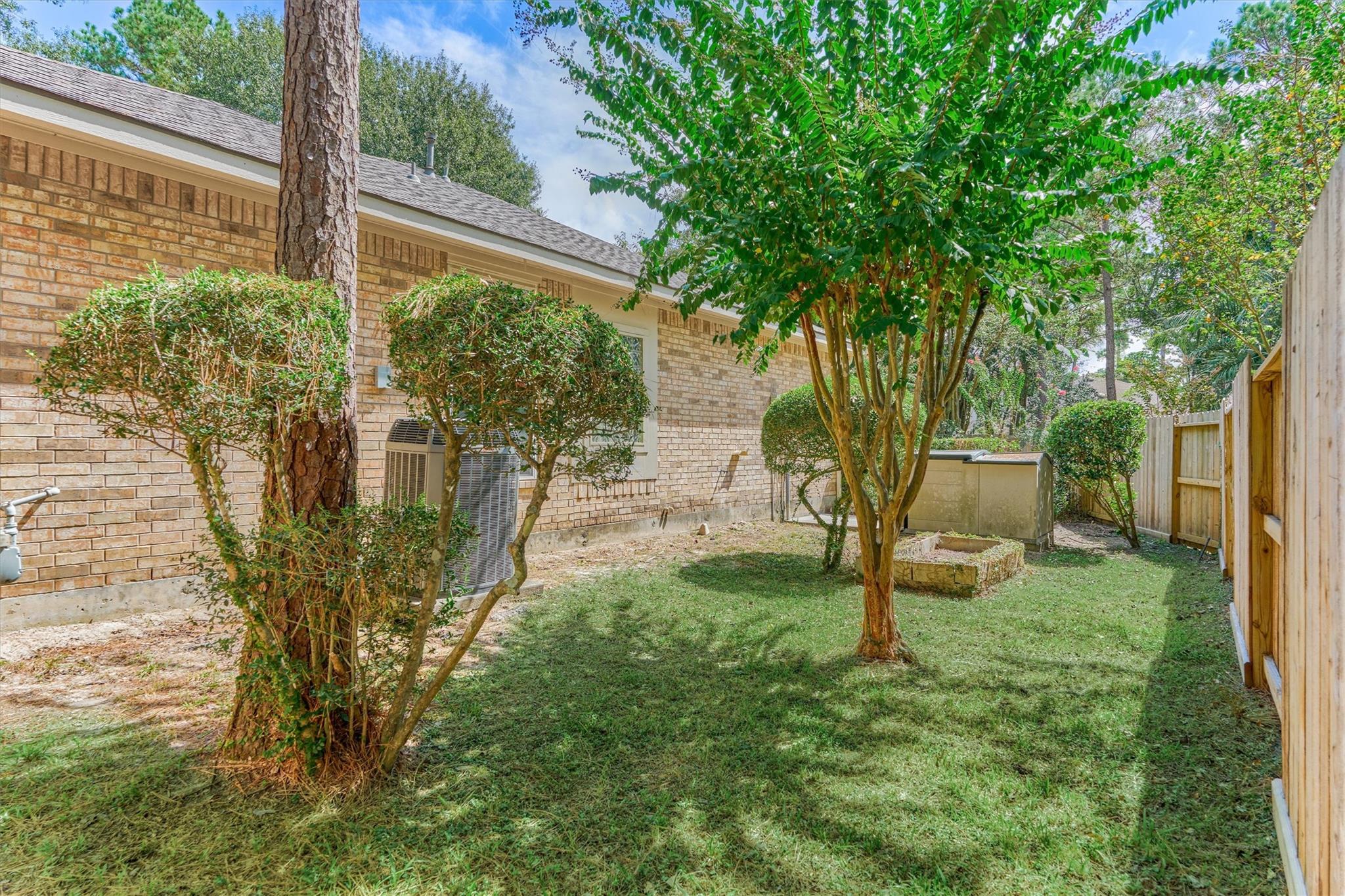 23 Meadowhawk Place