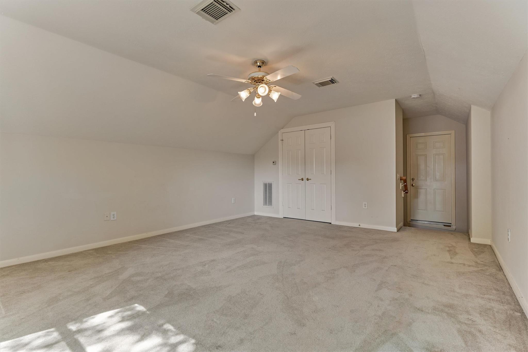 23 Meadowhawk Place