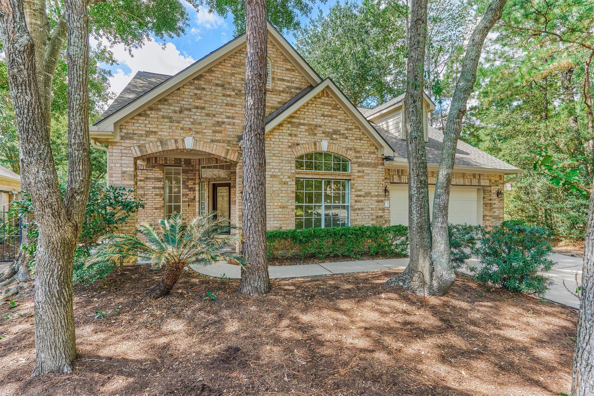 23 Meadowhawk Place