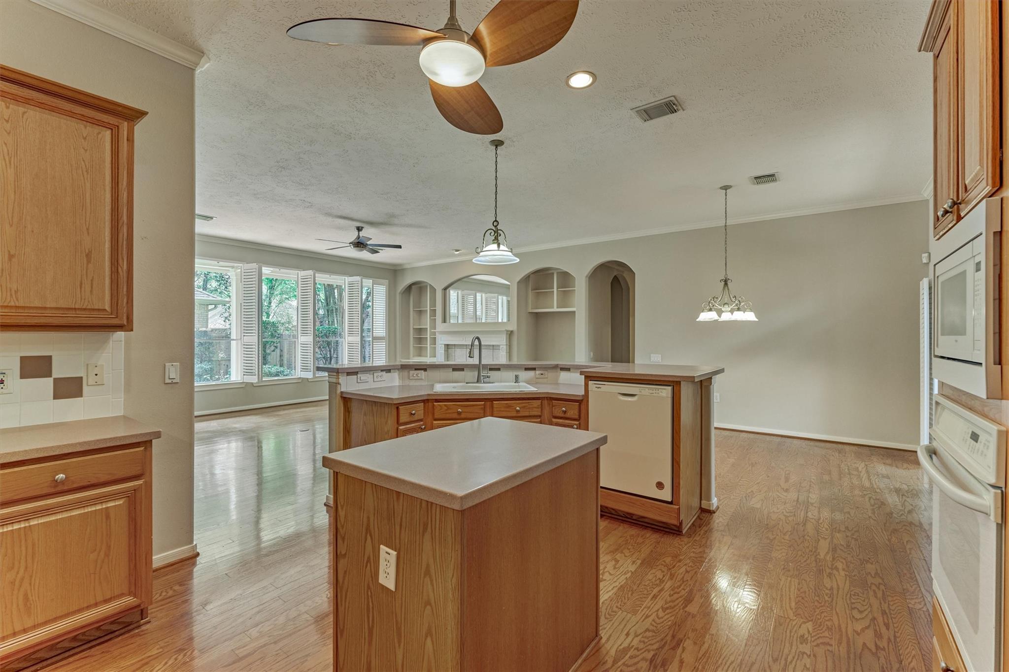 23 Meadowhawk Place