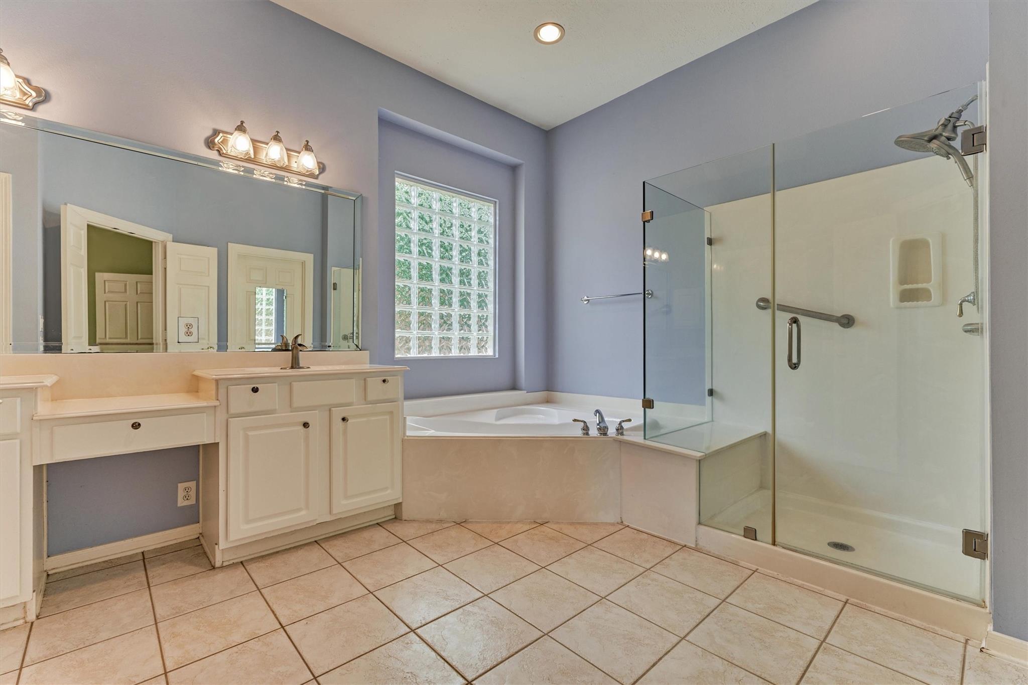 23 Meadowhawk Place