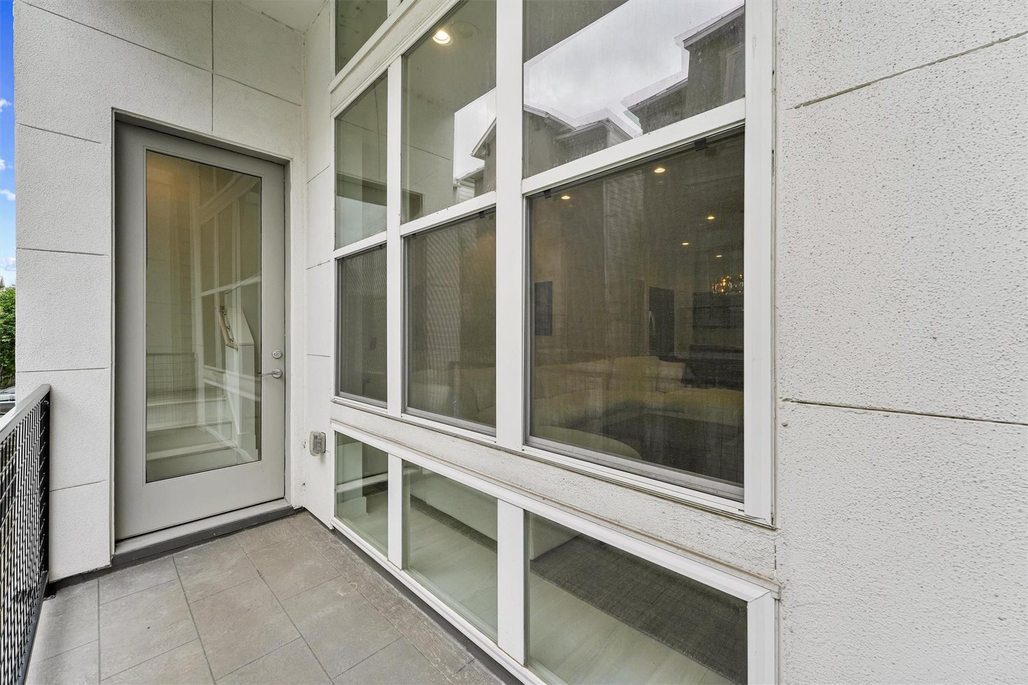 5854 E Post Oak Lane