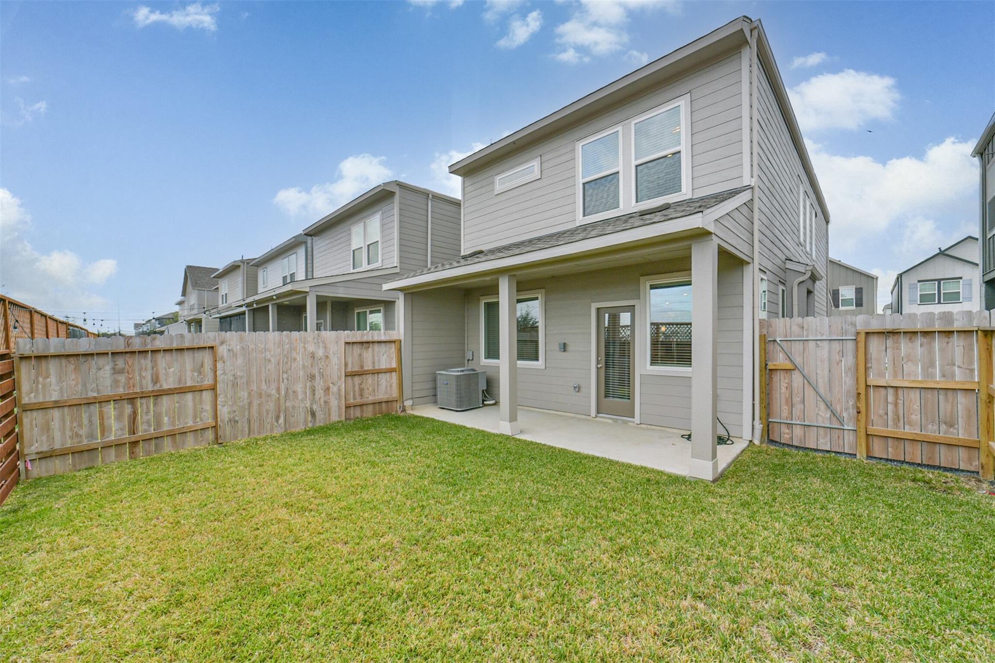 14834 Slow River Avenue, Houston