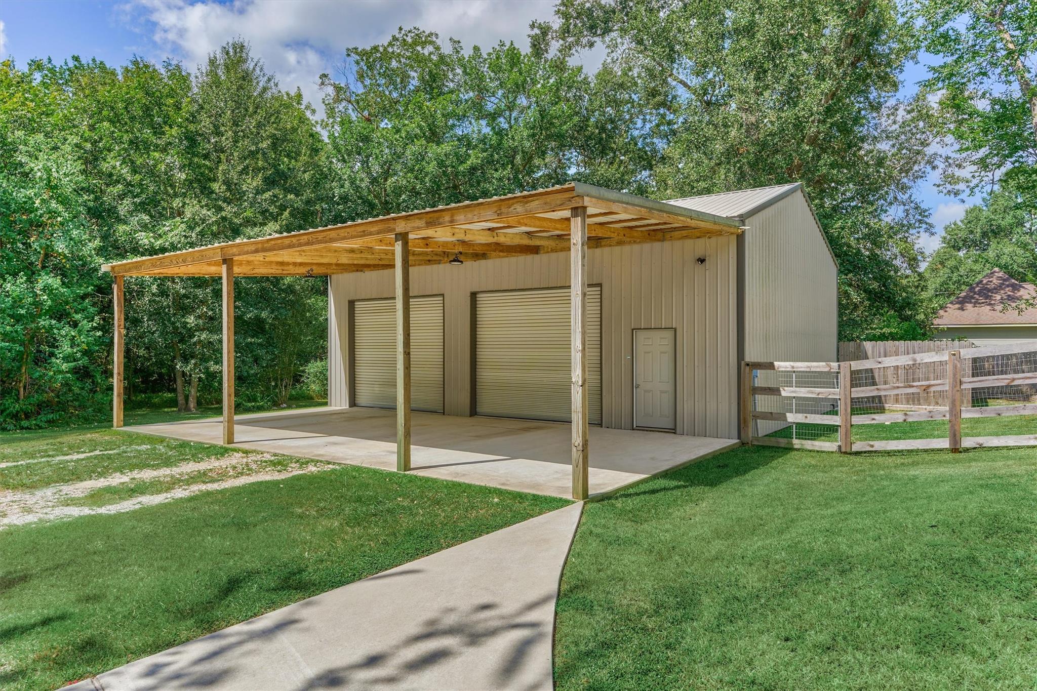 5218 Lazy Lane