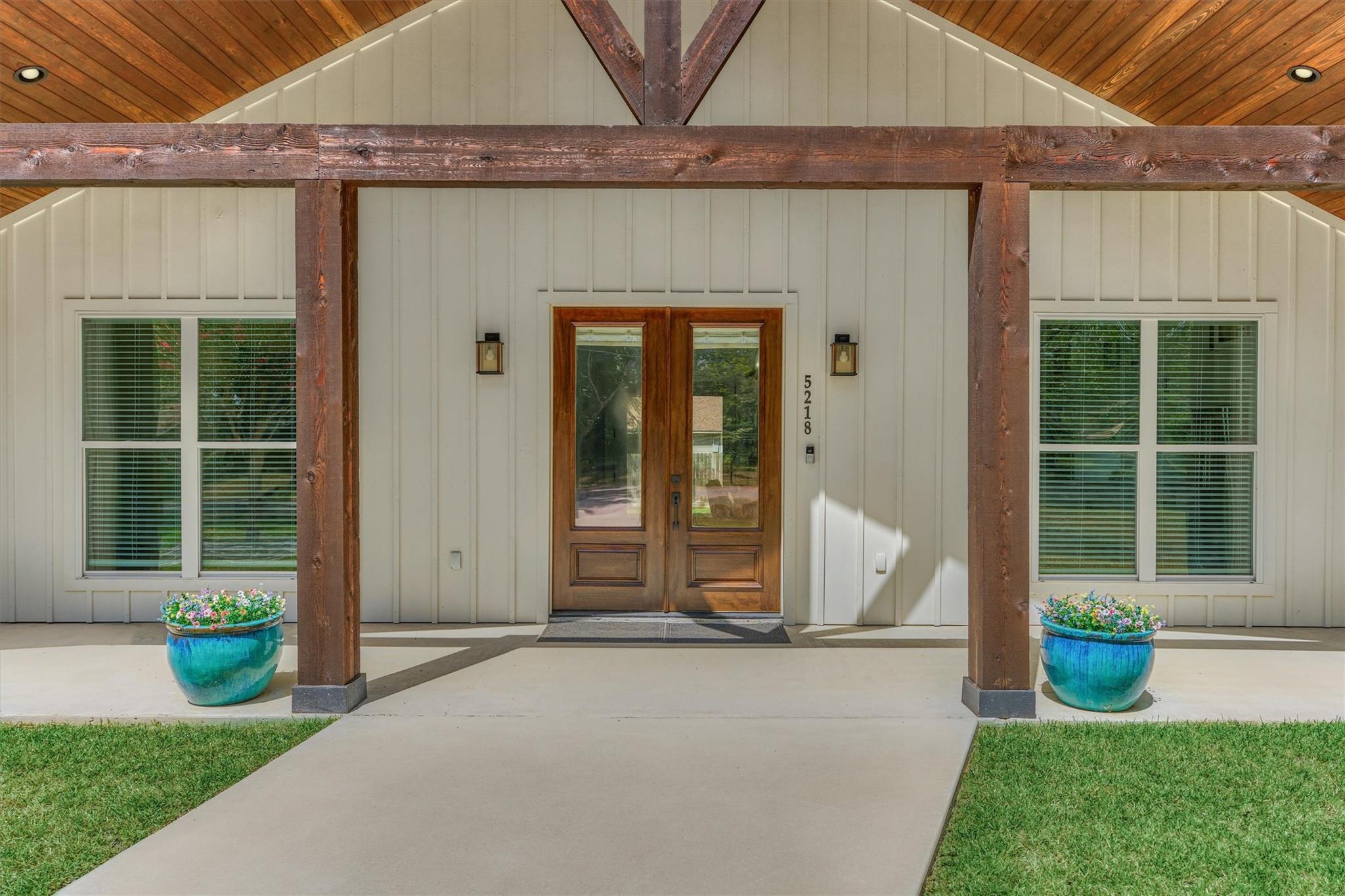 5218 Lazy Lane