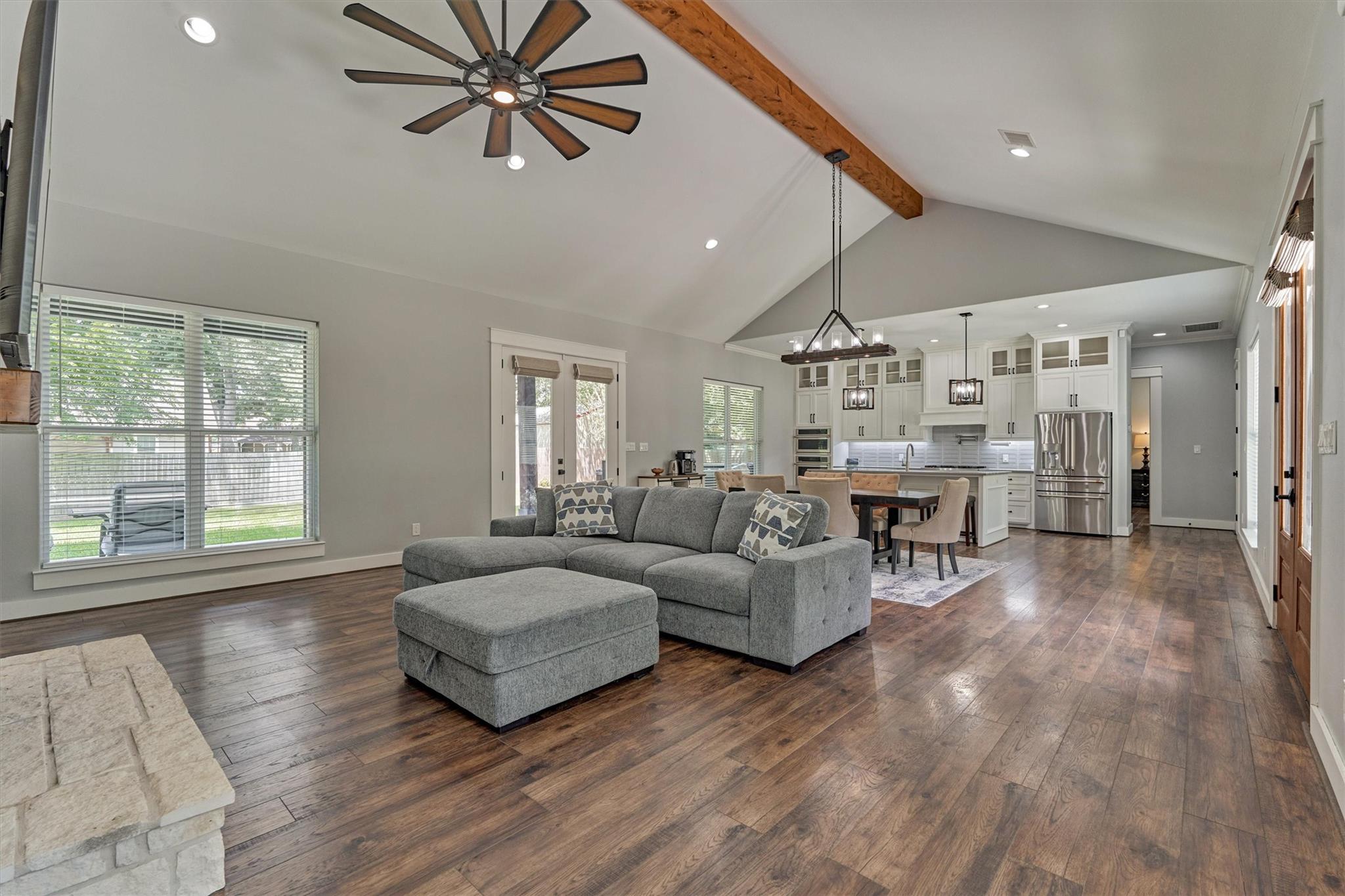 5218 Lazy Lane