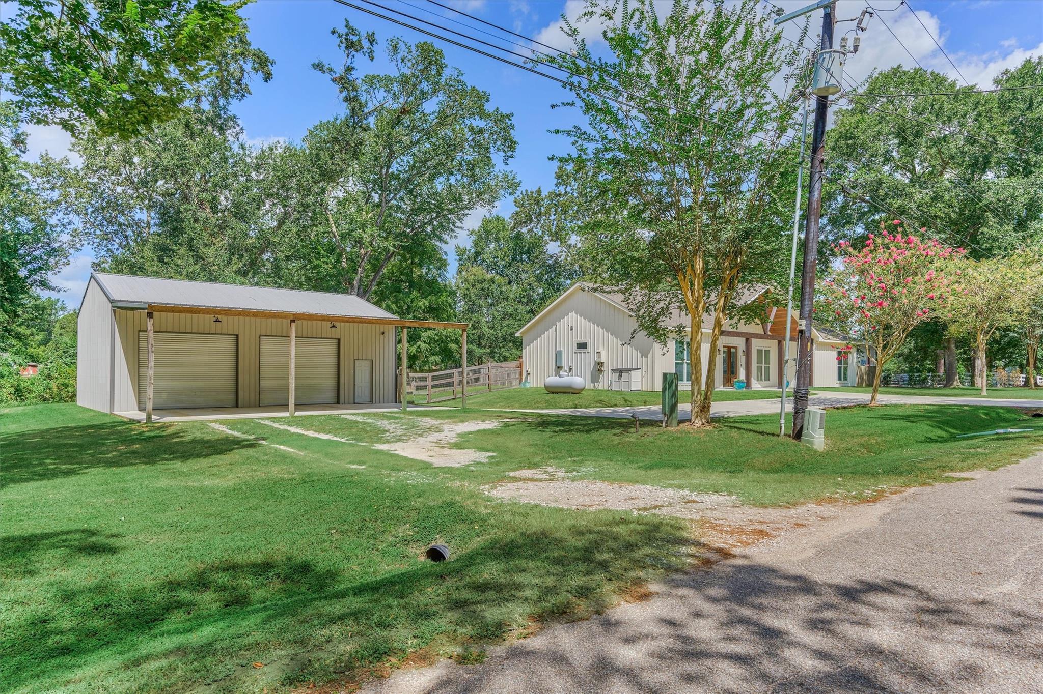 5218 Lazy Lane