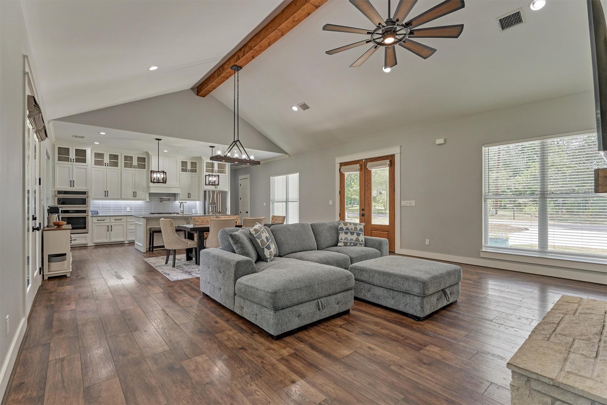 5218 Lazy Lane