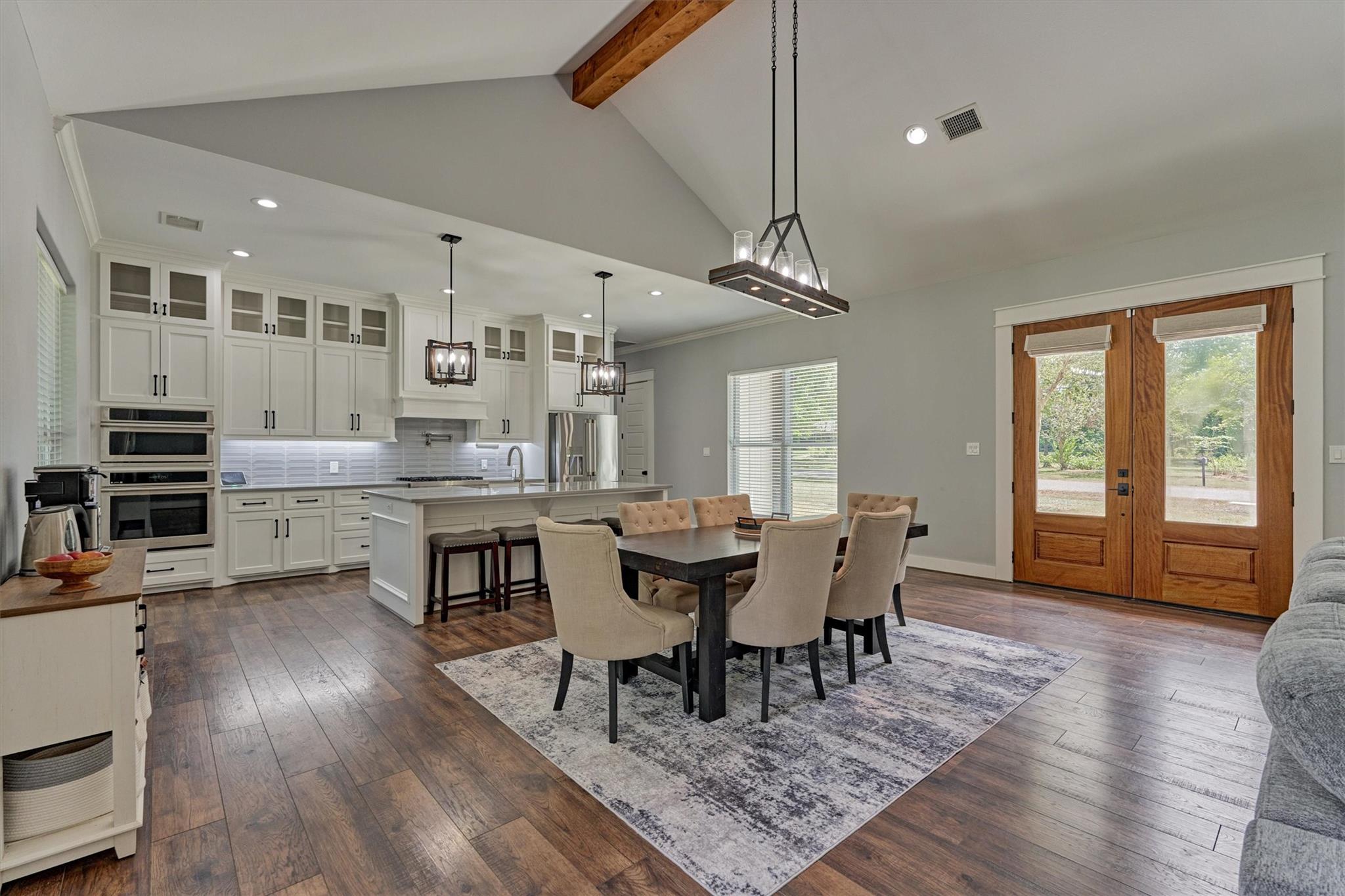 5218 Lazy Lane