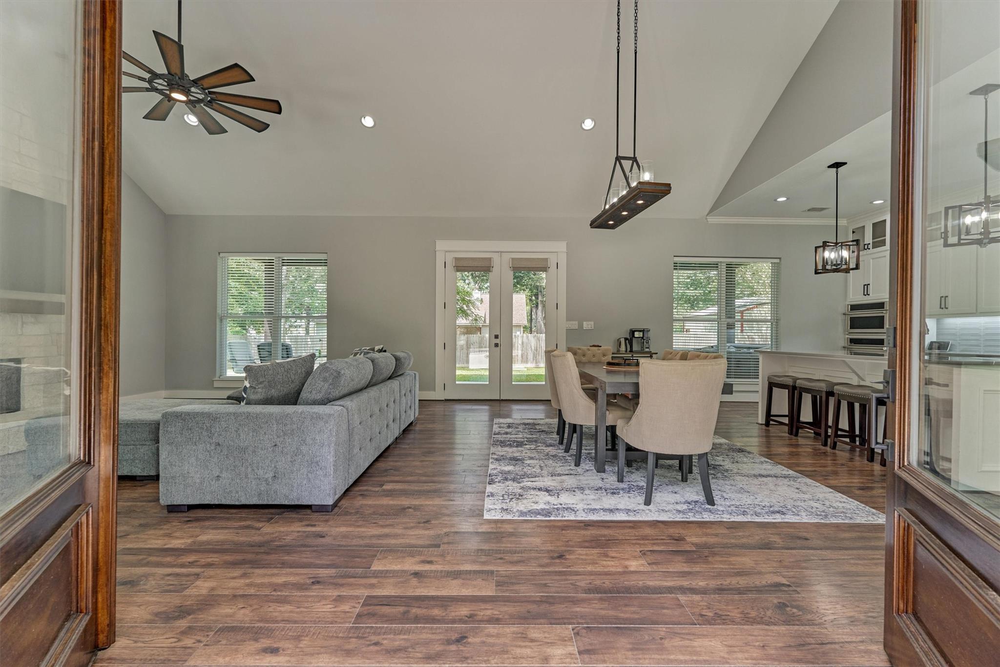 5218 Lazy Lane