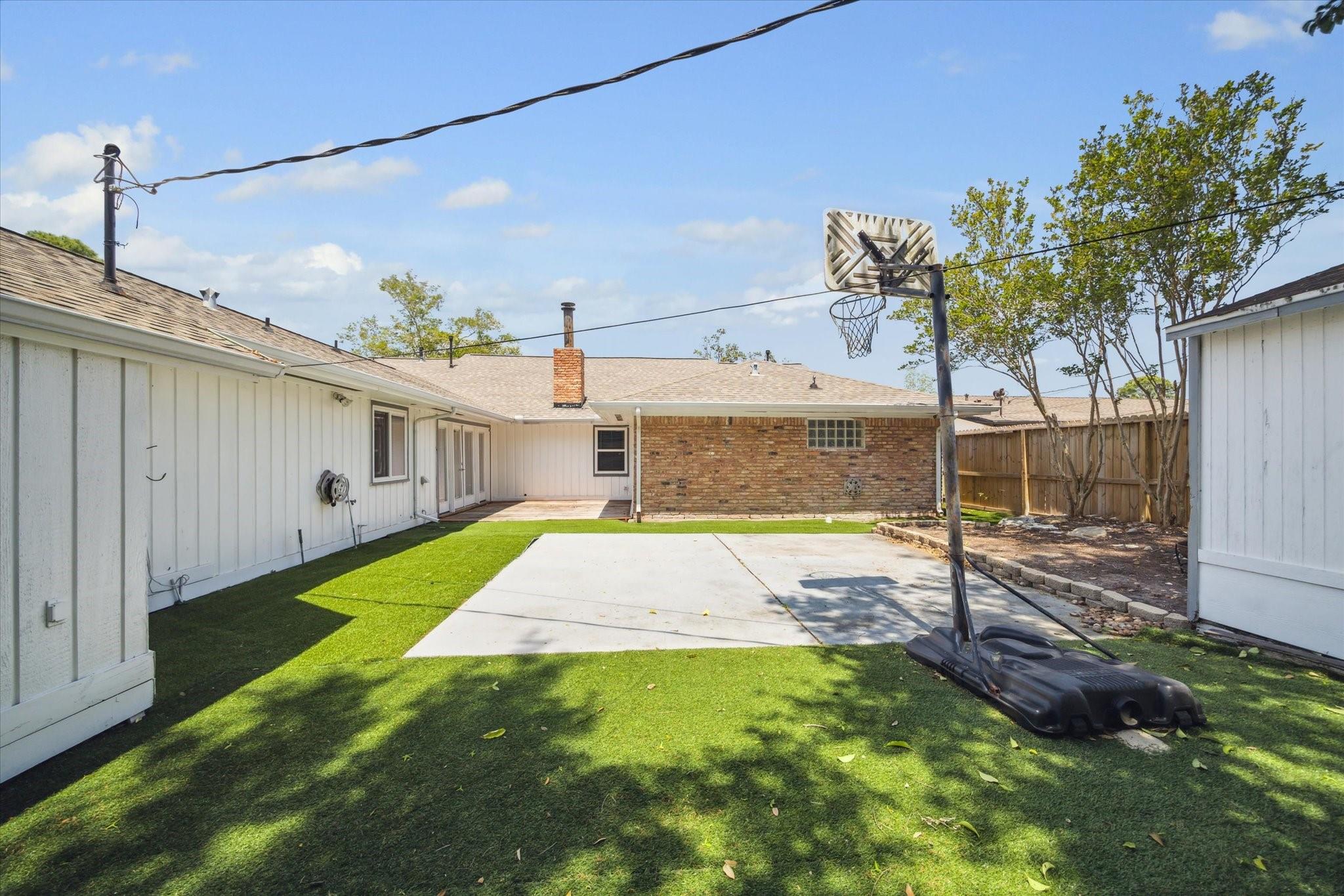 6047 Dumfries Drive