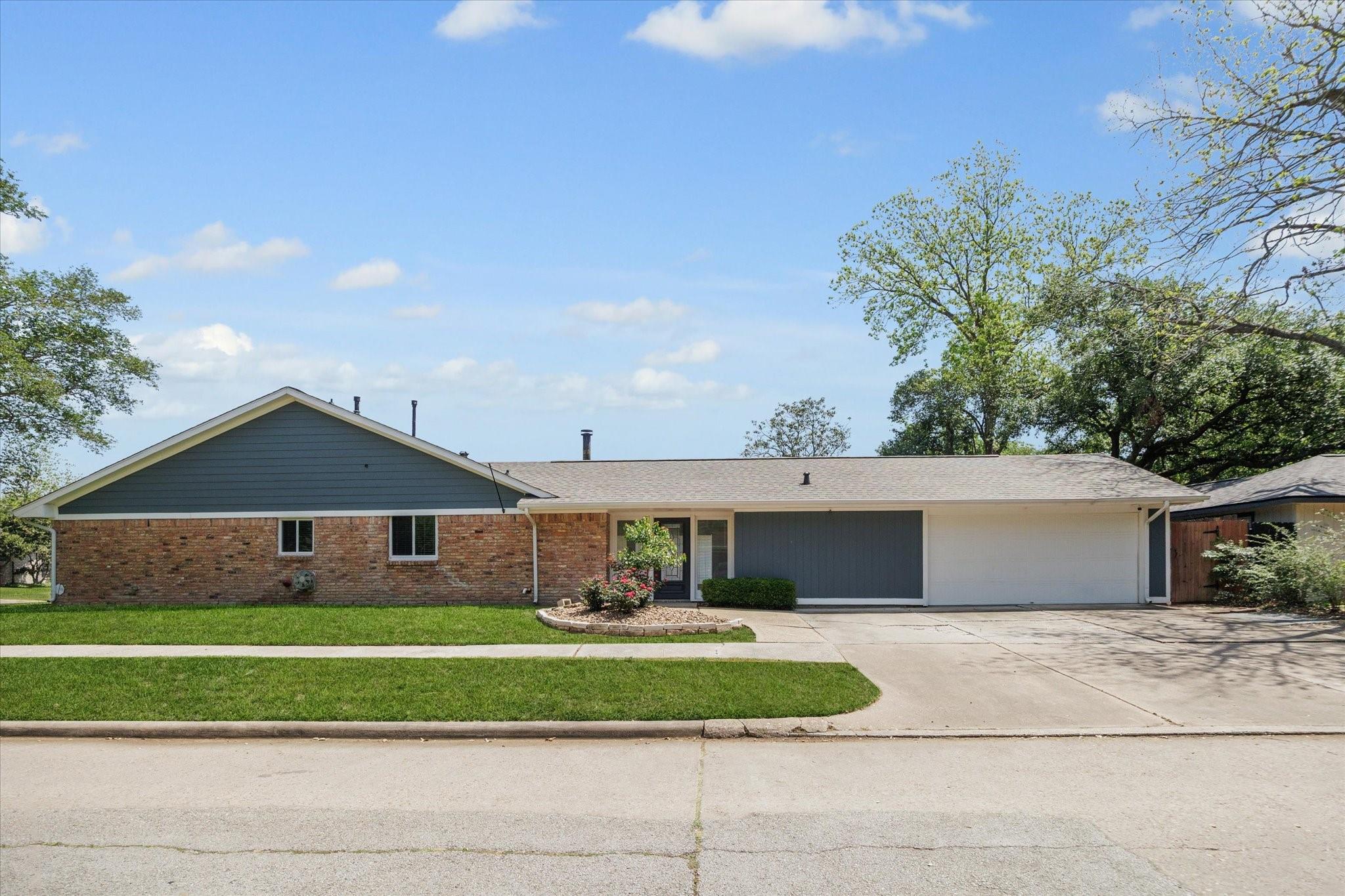 6047 Dumfries Drive