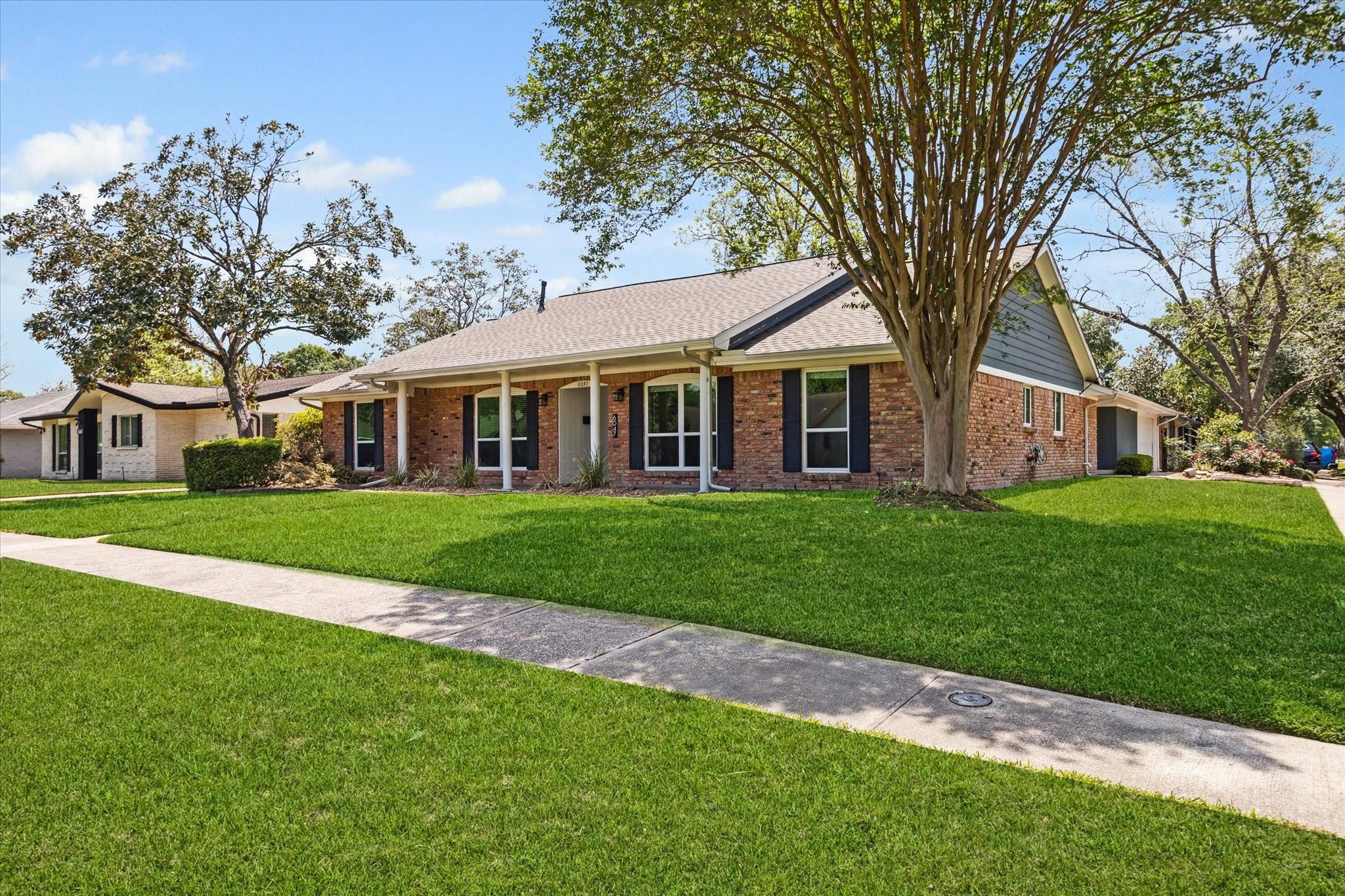 6047 Dumfries Drive