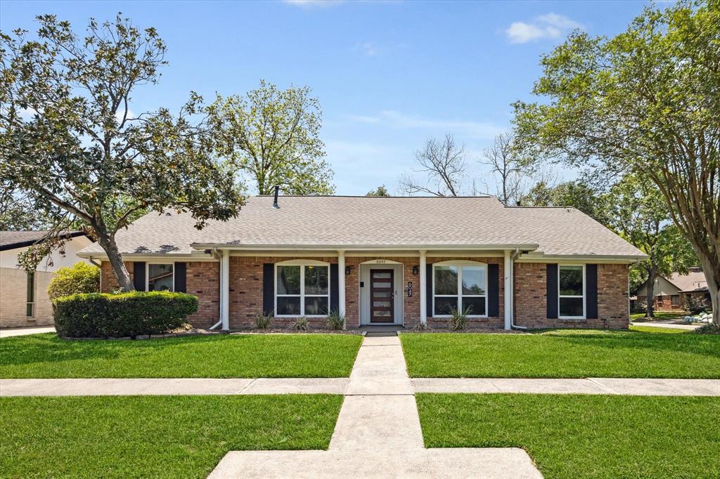 6047 Dumfries Drive