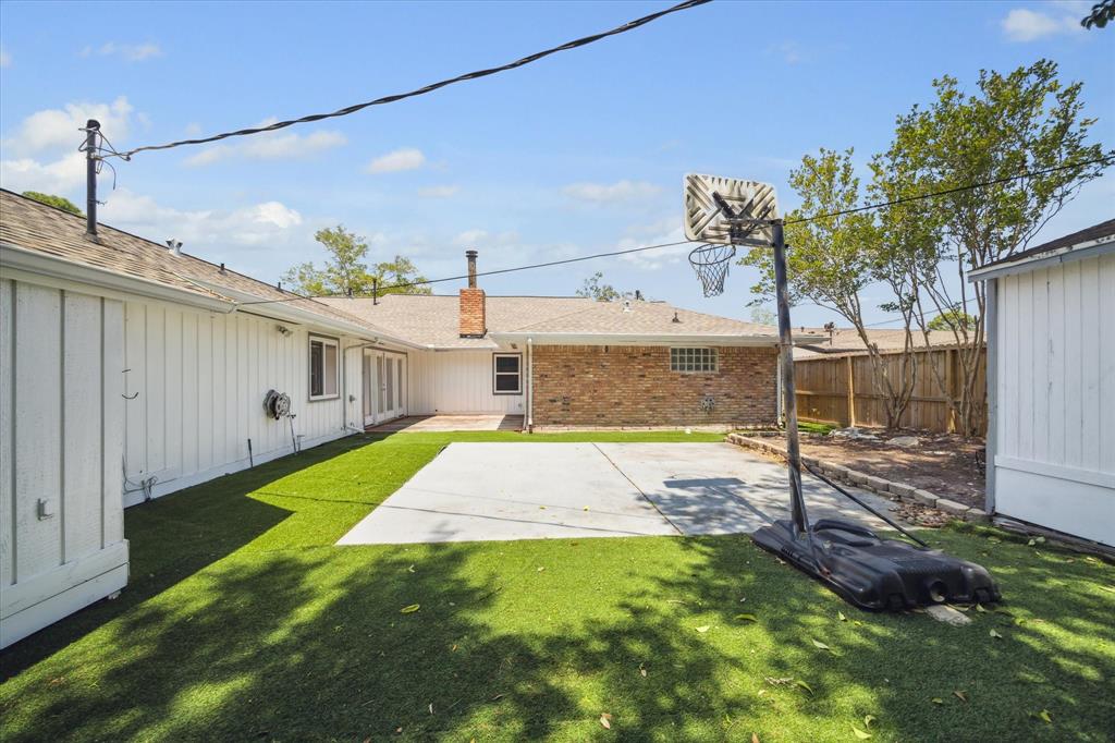 6047 Dumfries Drive