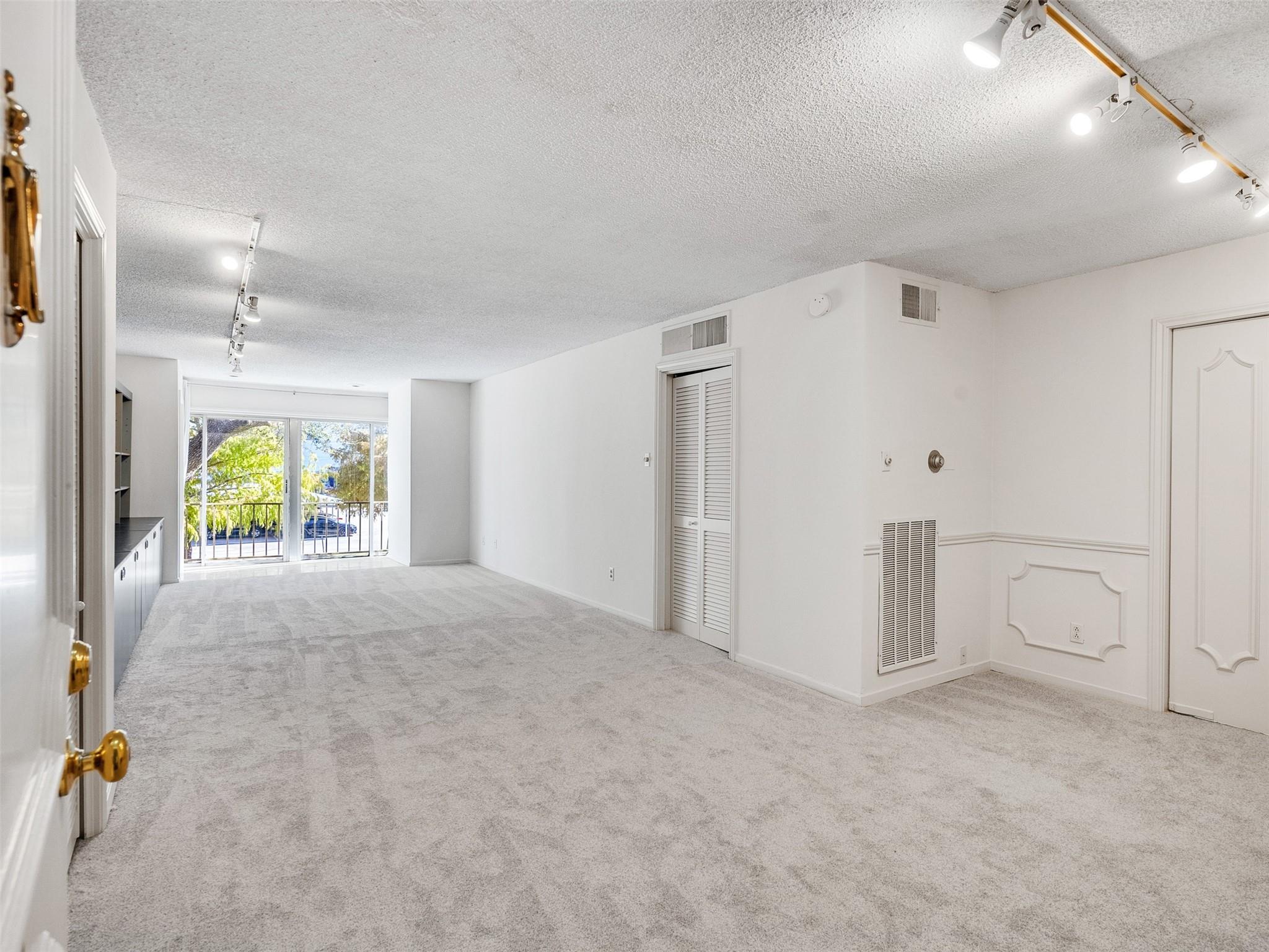 5050 Ambassador Way # 218