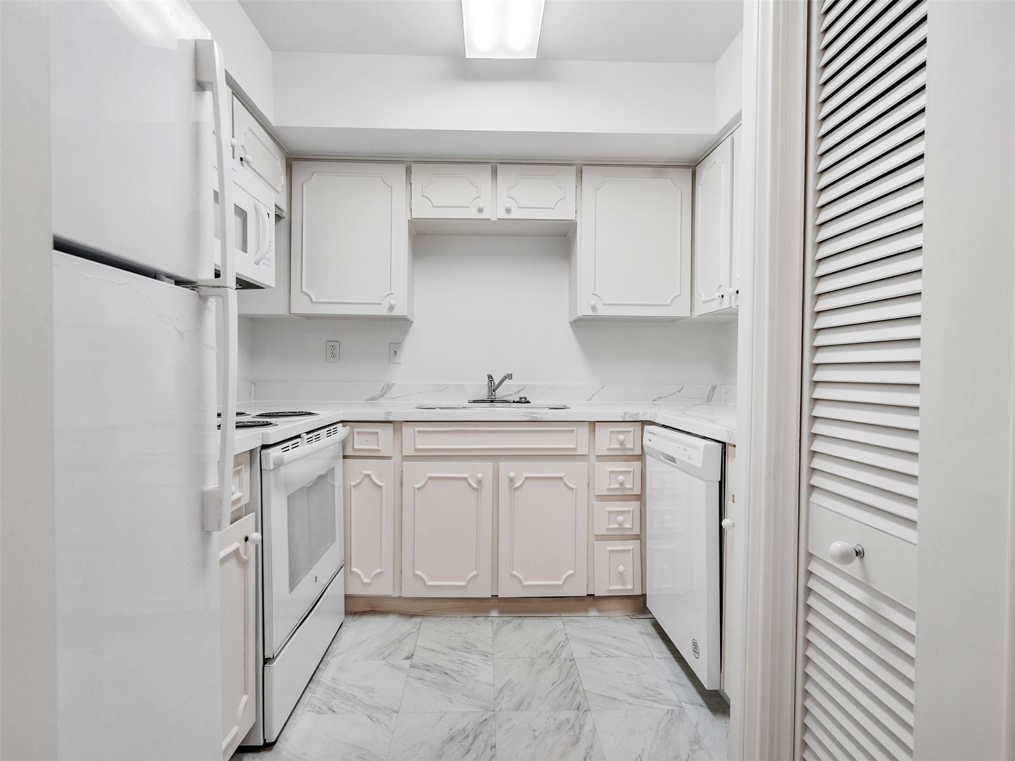 5050 Ambassador Way # 218