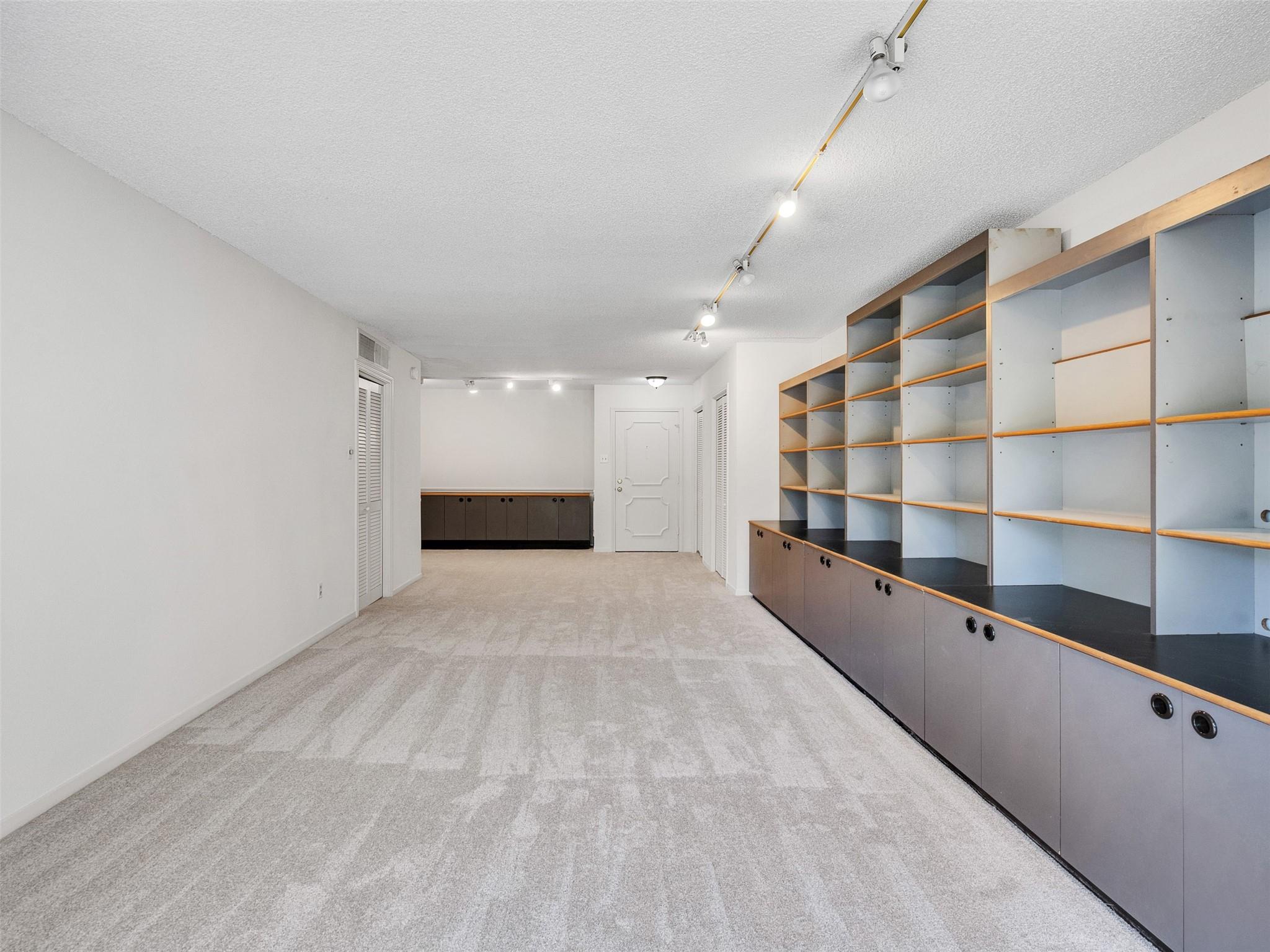 5050 Ambassador Way # 218