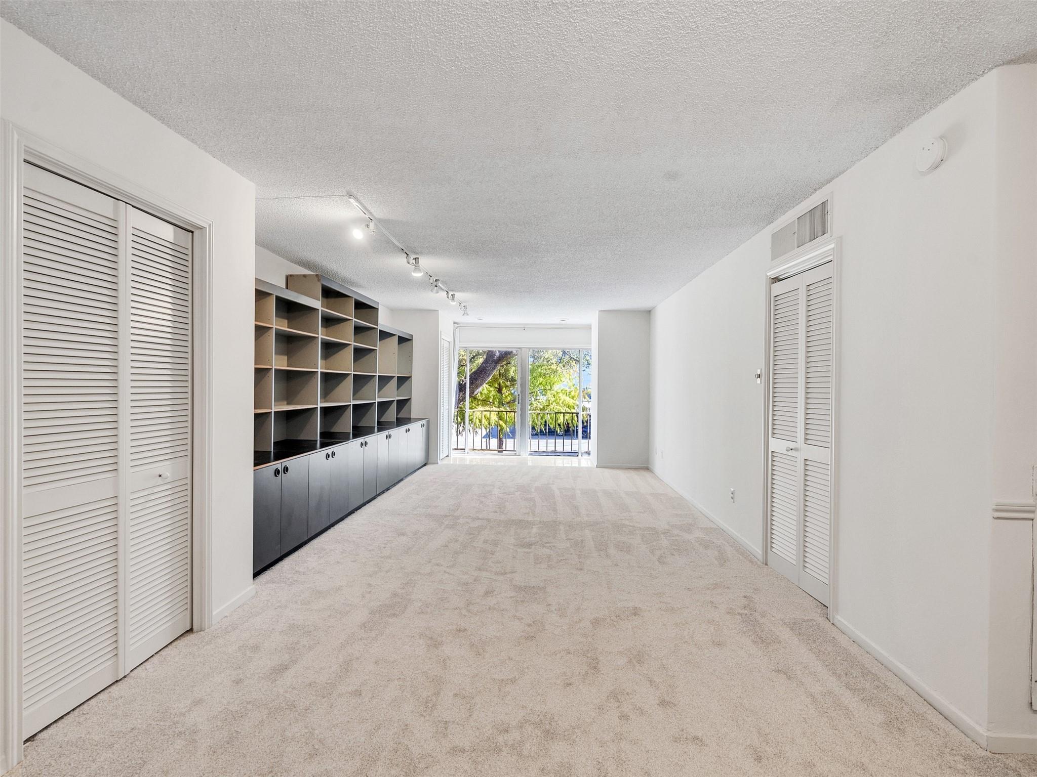 5050 Ambassador Way # 218