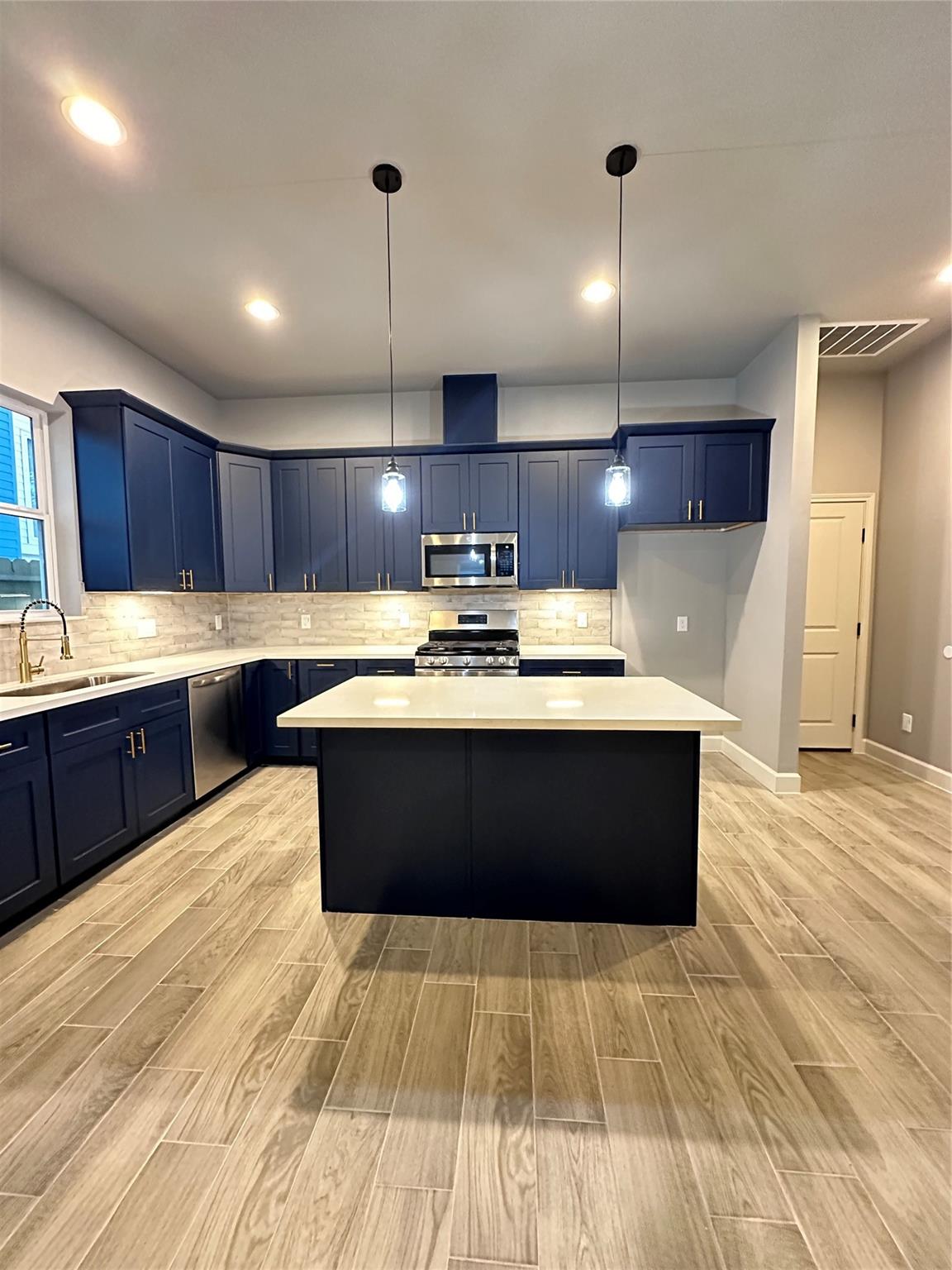 1050 Marjorie Street