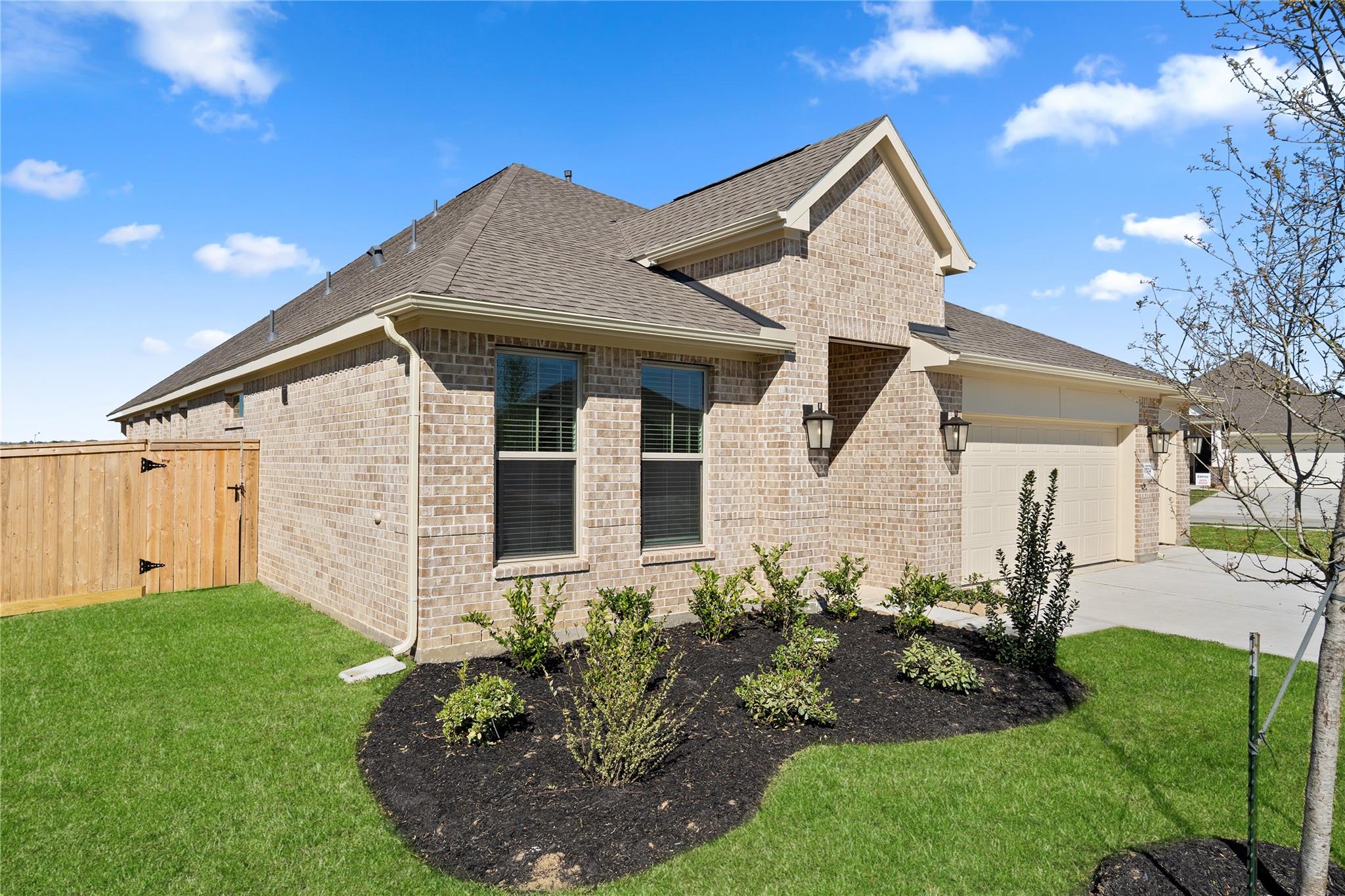 1524 Apache Heights Drive