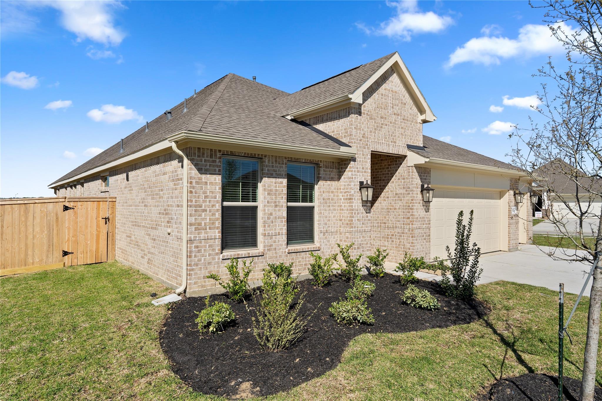 1524 Apache Heights Drive