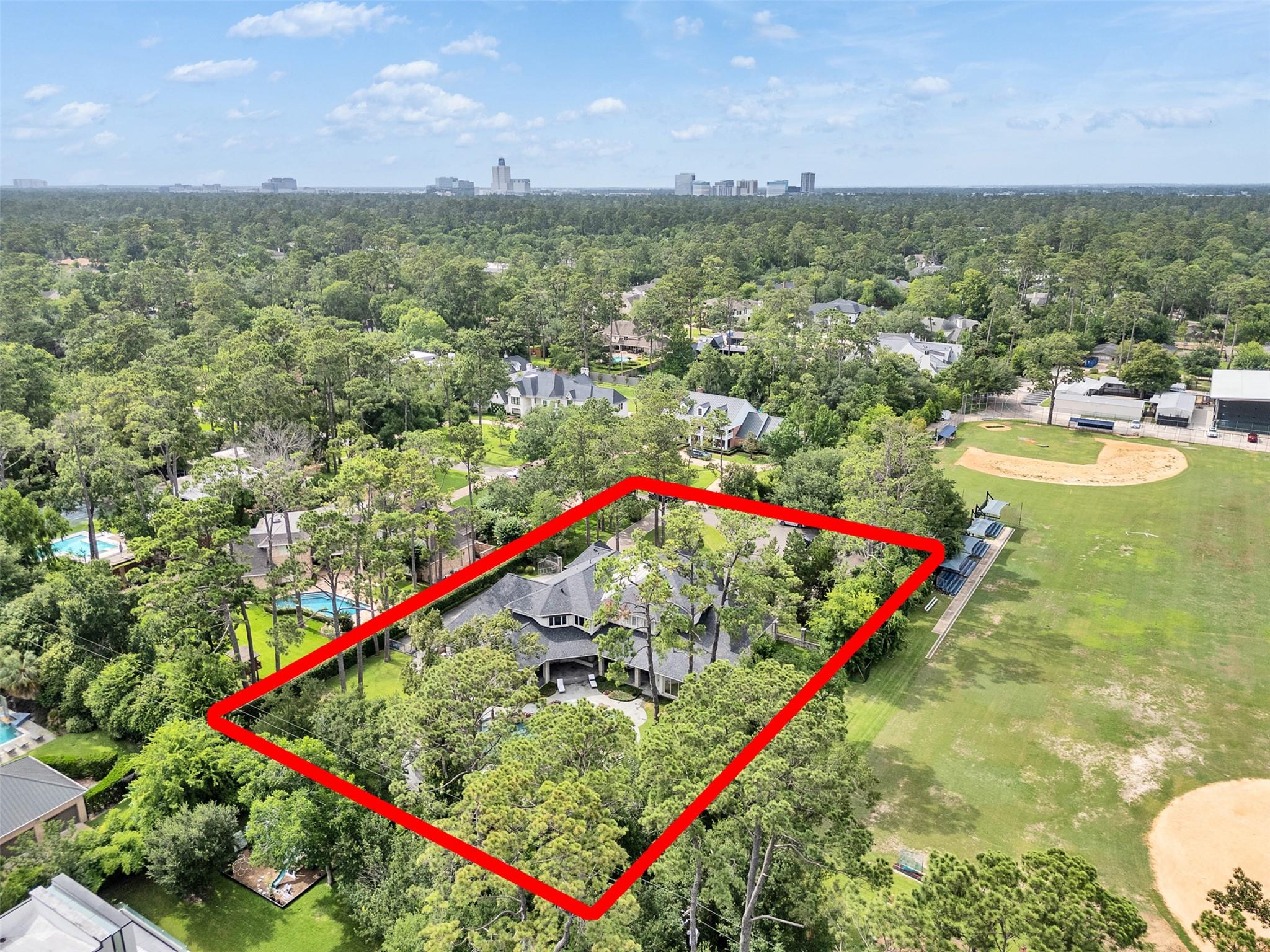 11527 Green Oaks Drive