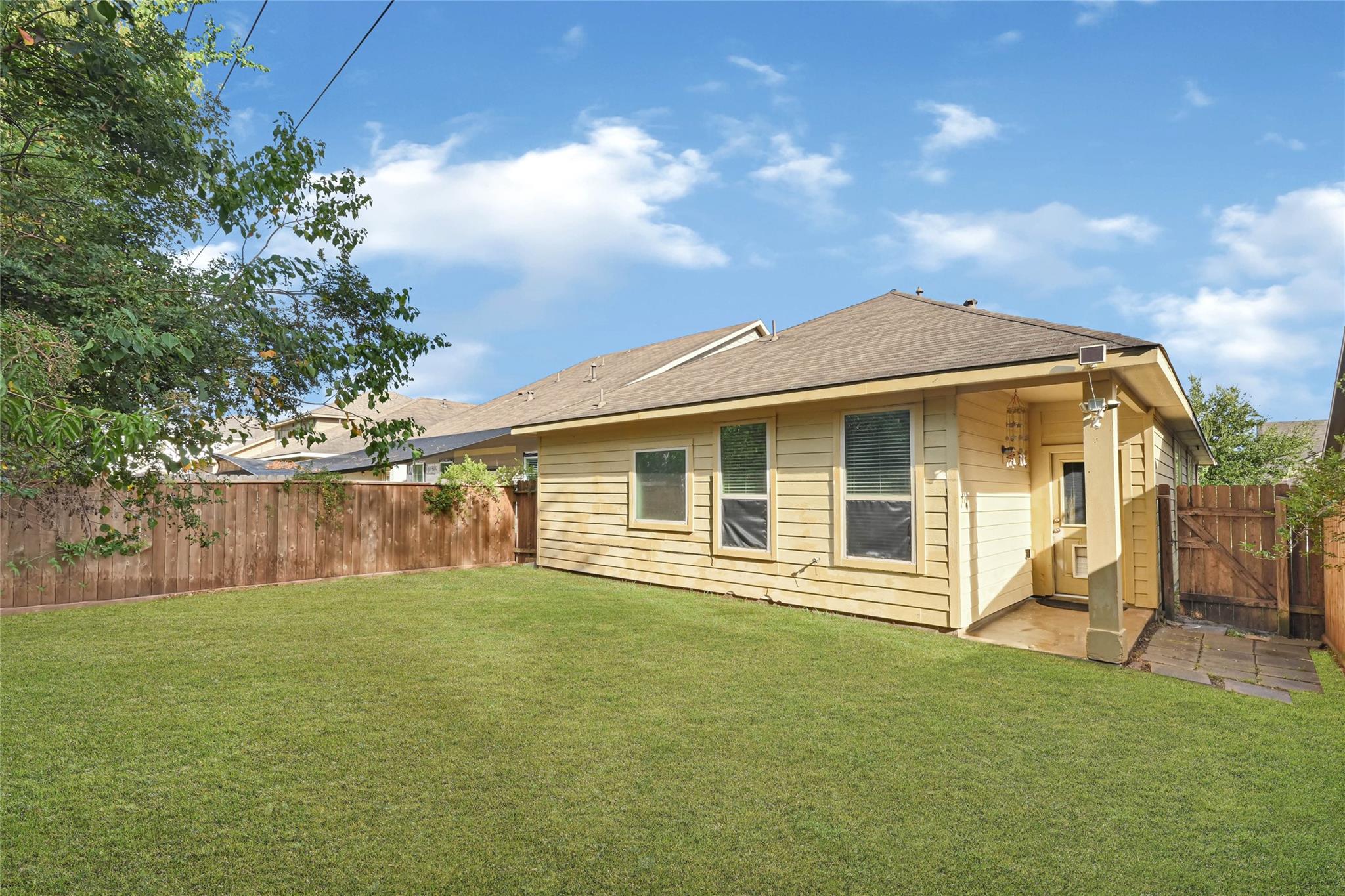 9414 Savannah Holly Drive