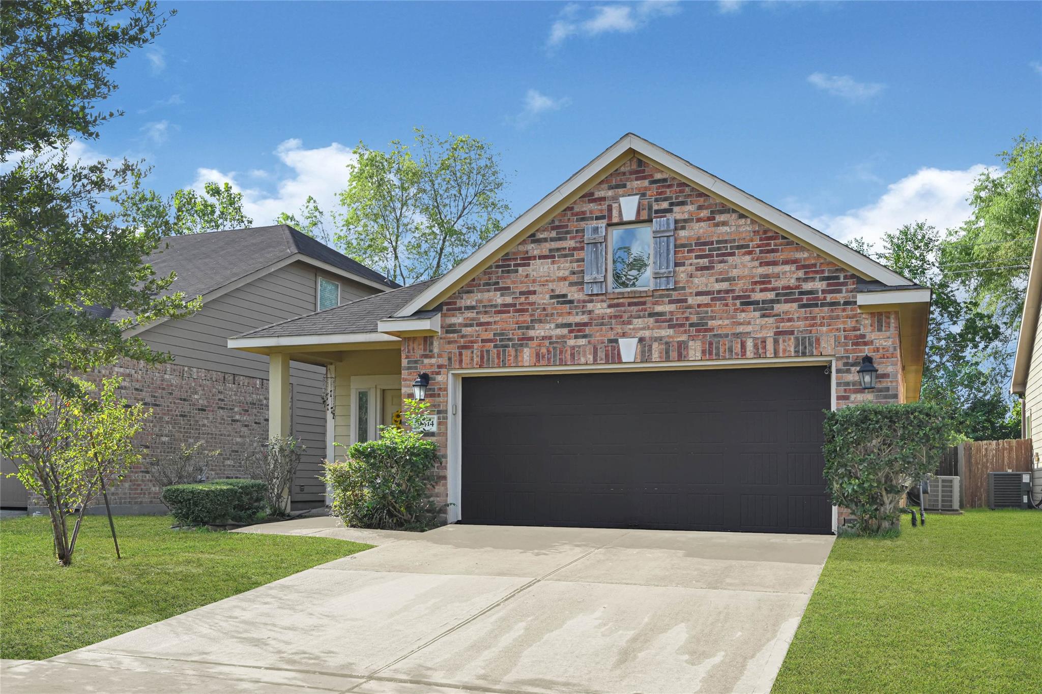 9414 Savannah Holly Drive