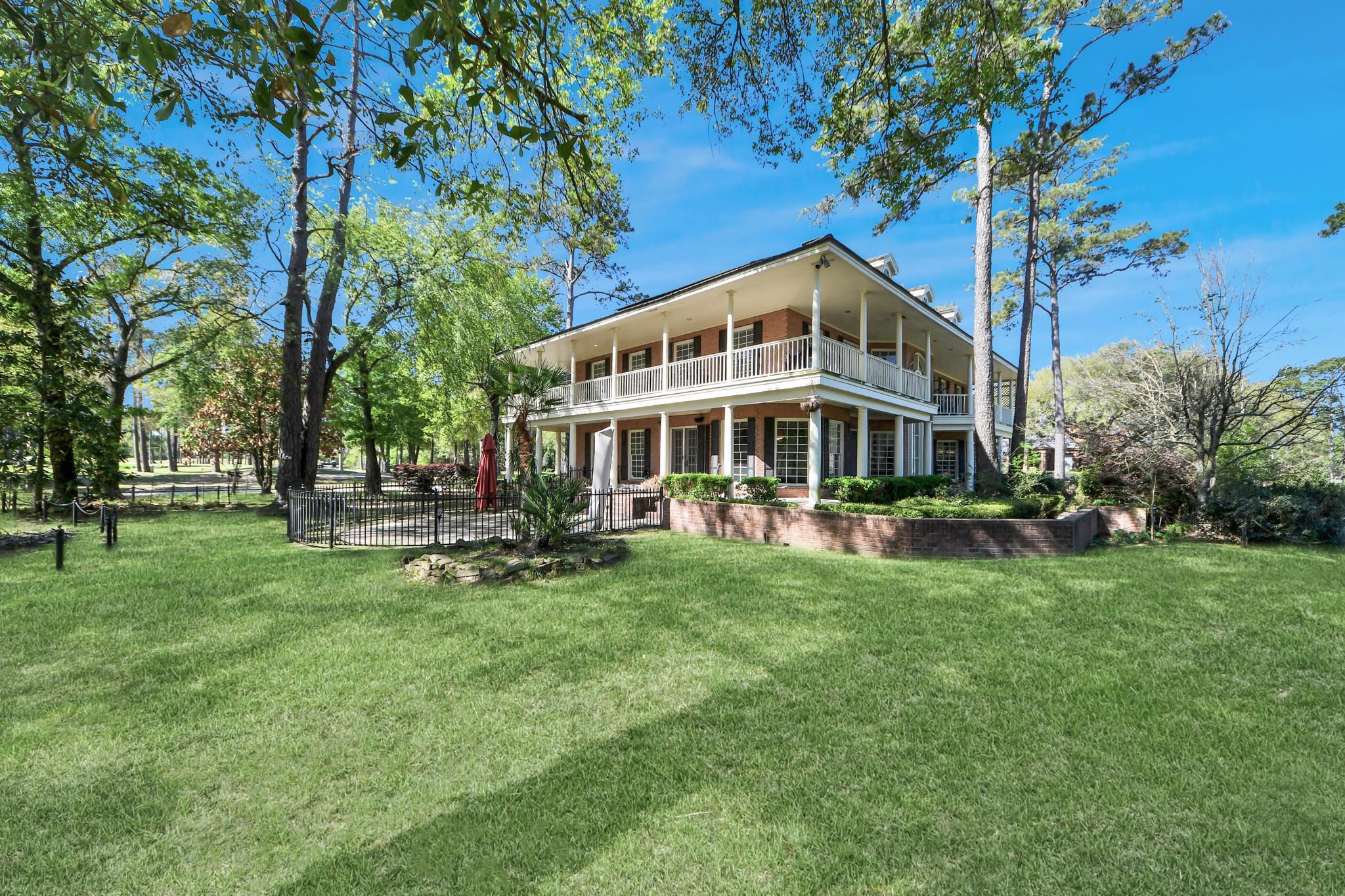 17022 Northgate Forest Drive