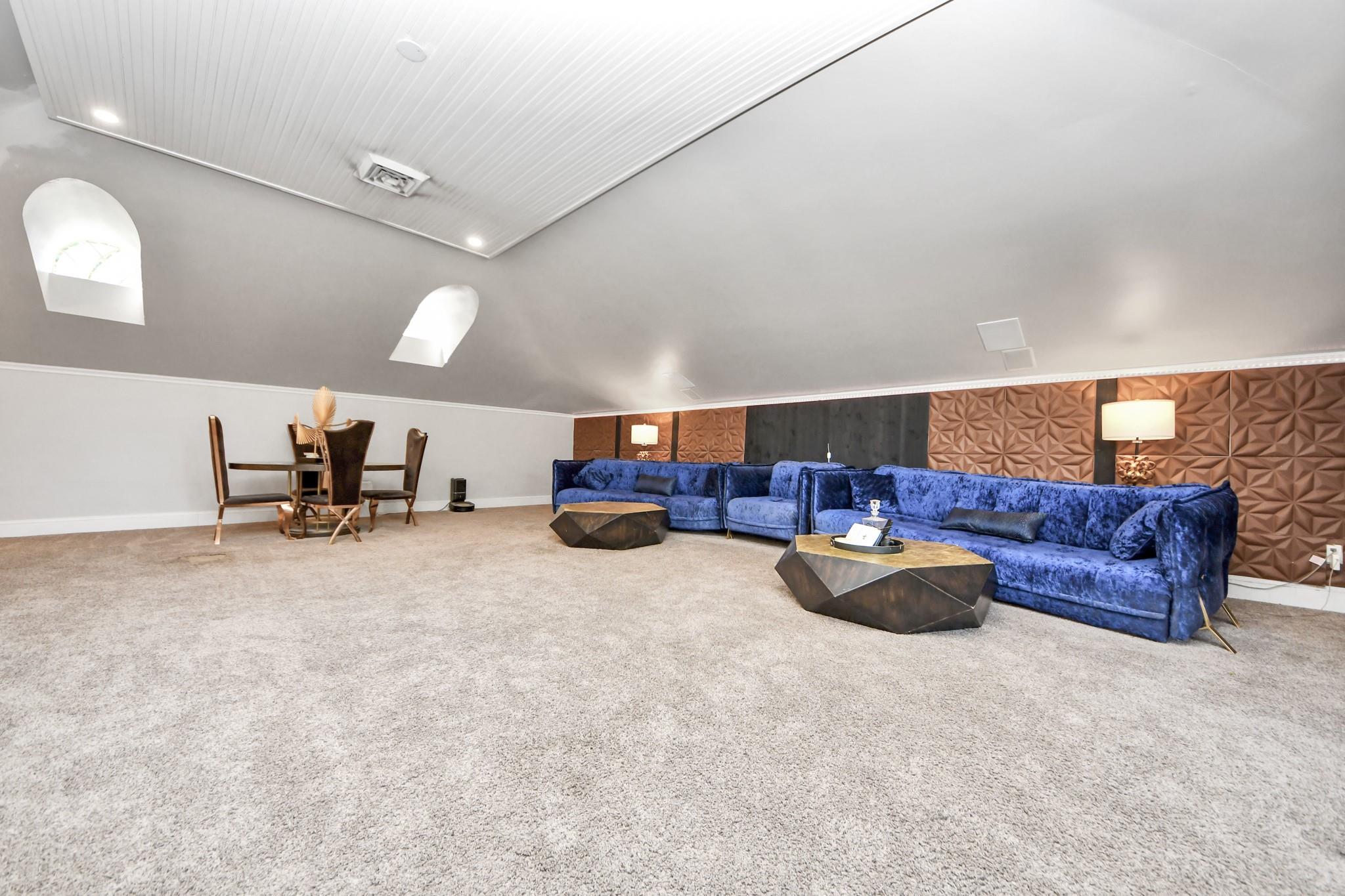 17022 Northgate Forest Drive