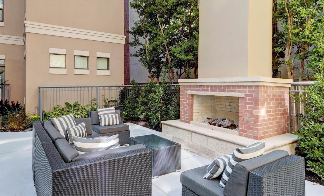 1901 Post Oak Boulevard # 4105