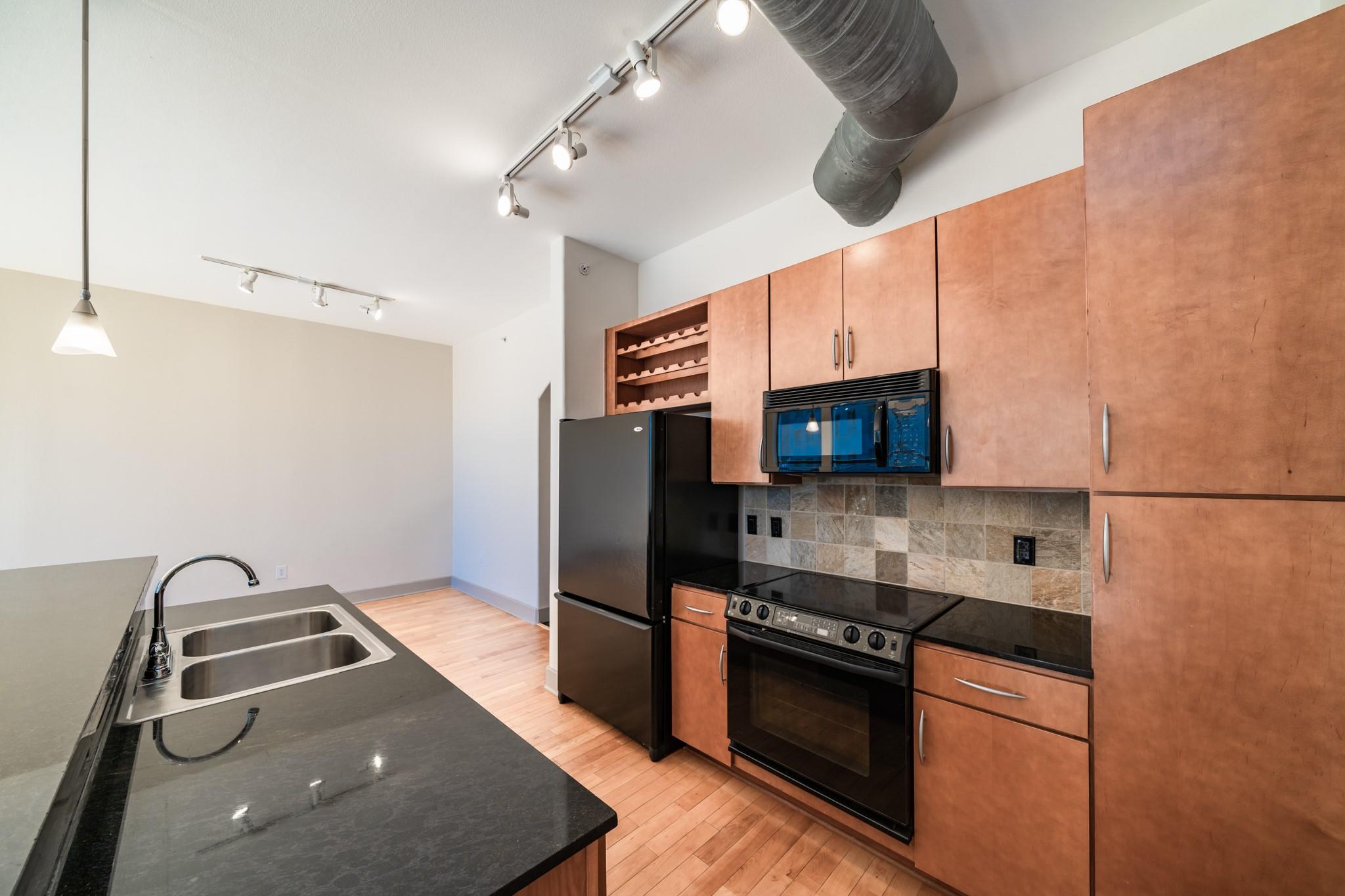 1901 Post Oak Boulevard # 4105