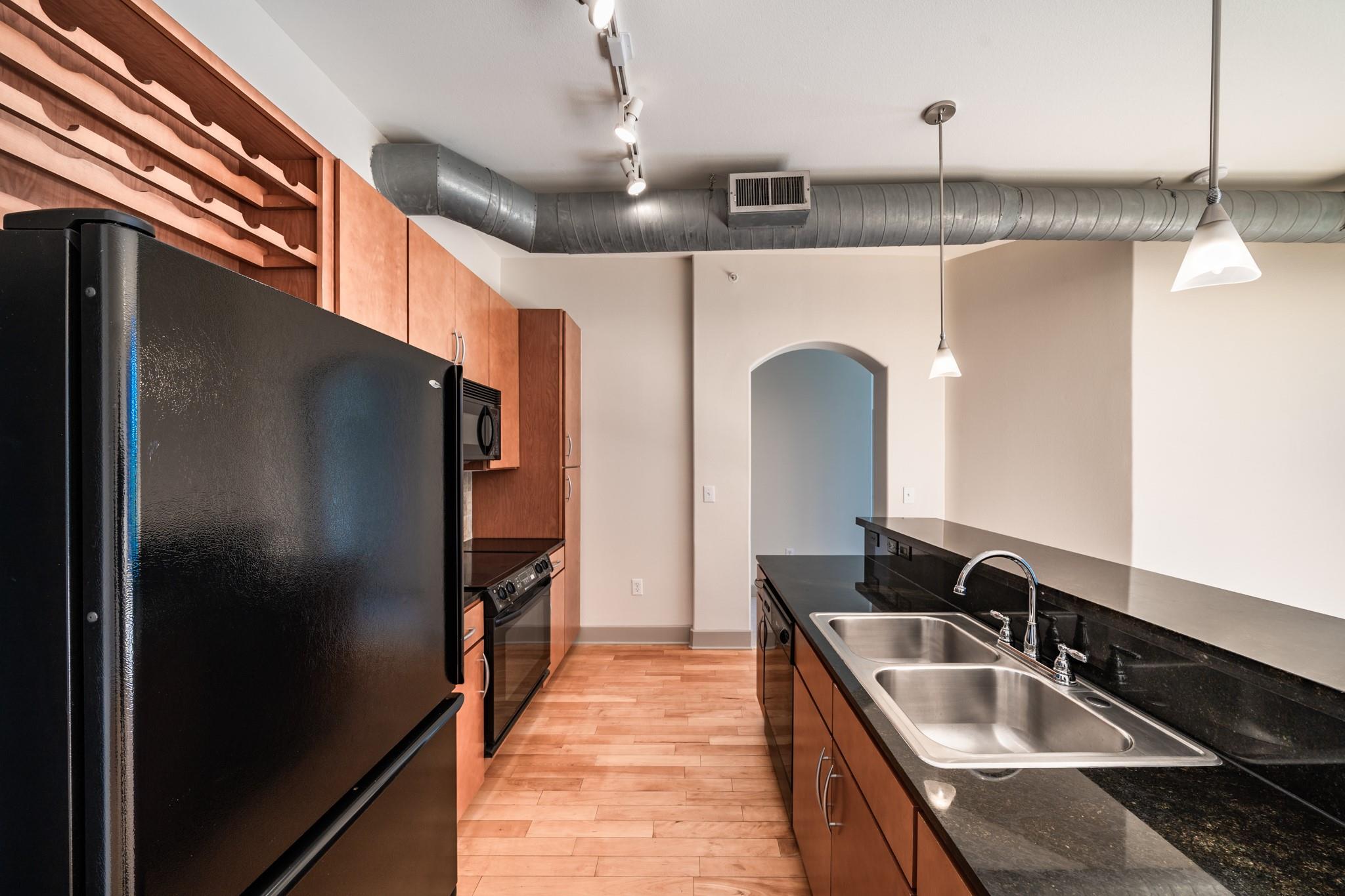 1901 Post Oak Boulevard # 4105