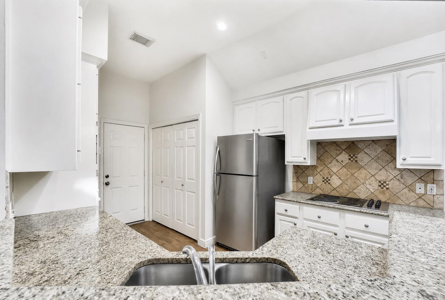 30 Vista Cove Circle